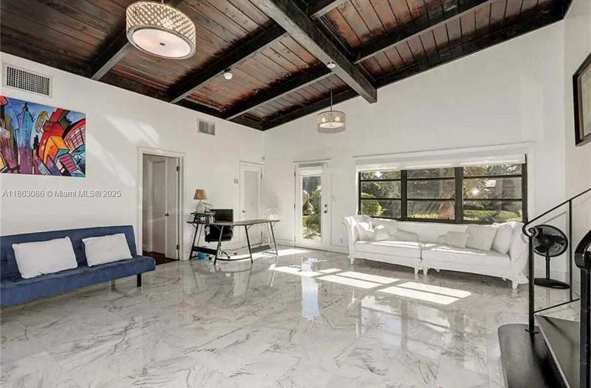 Small Image of 2413 NASSAU LN #2413, Fort Lauderdale Number 9