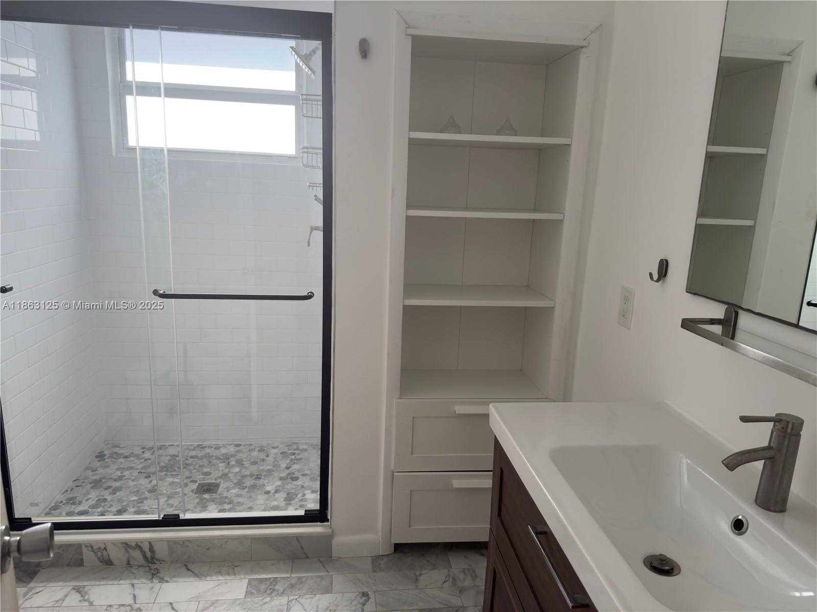 Small Image of 3330 LIBERTY ST, Hollywood Number 7
