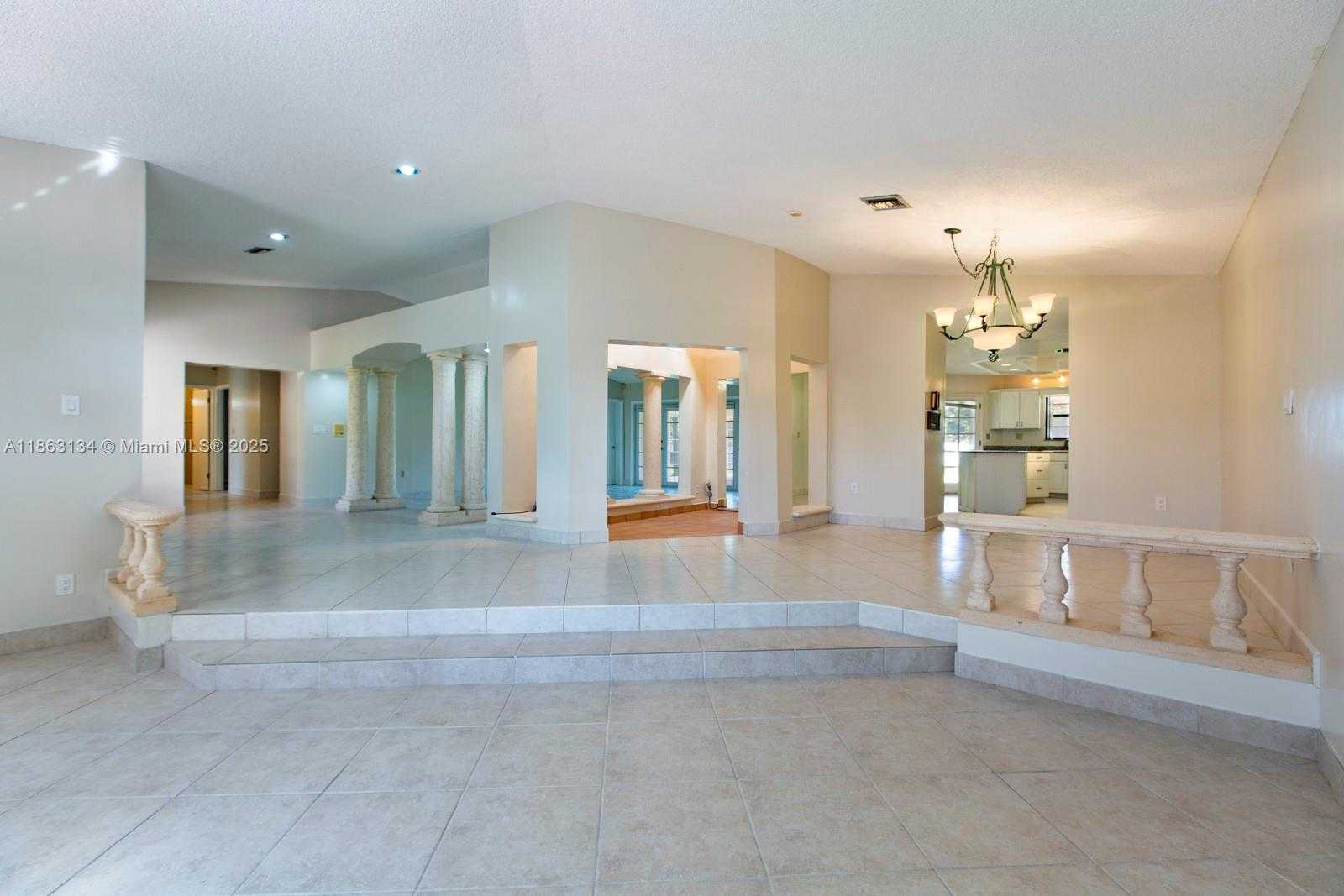 Small Image of 161 SOUTH WEST 129TH AVE, Miami Number 14