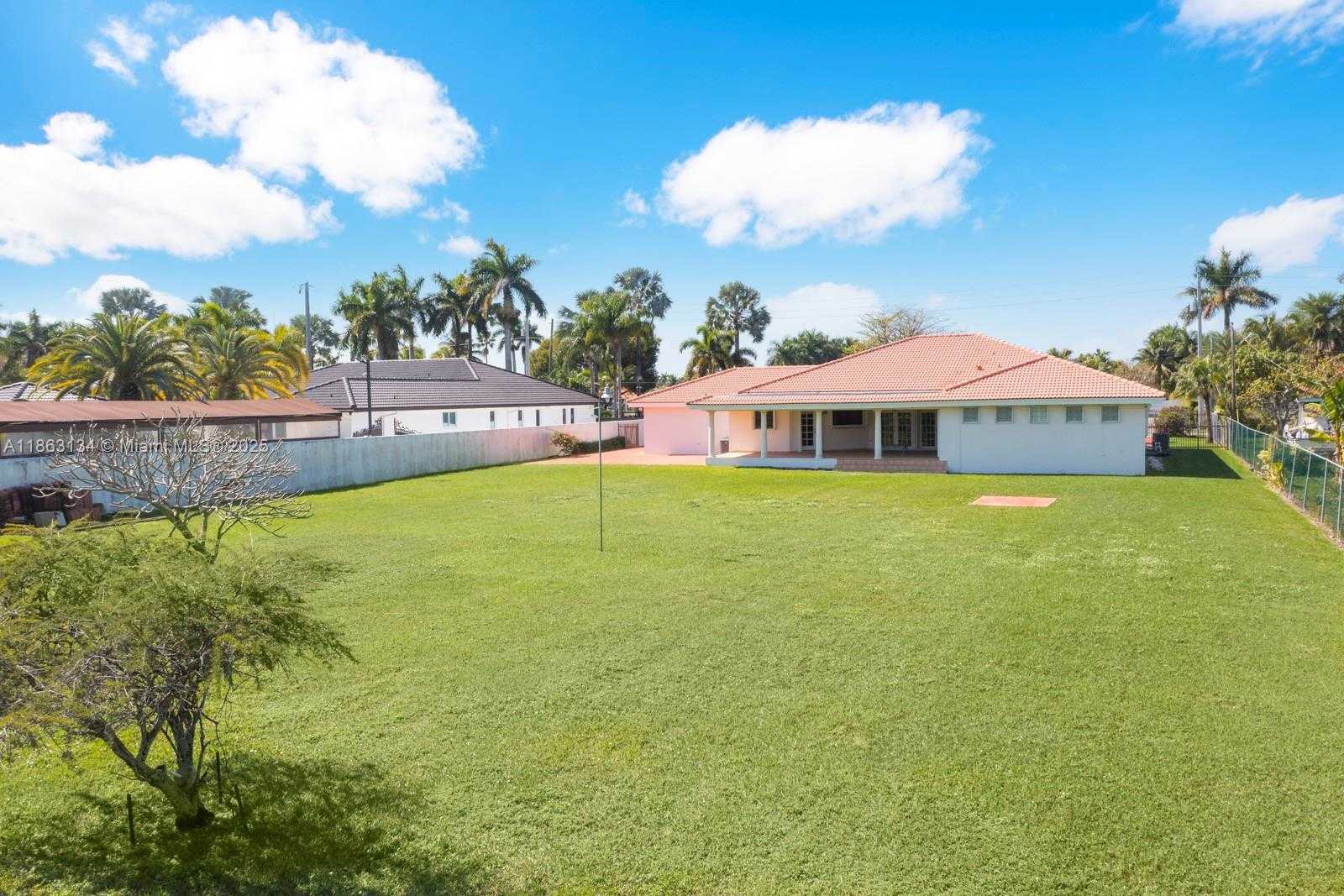 Small Image of 161 SOUTH WEST 129TH AVE, Miami Number 29