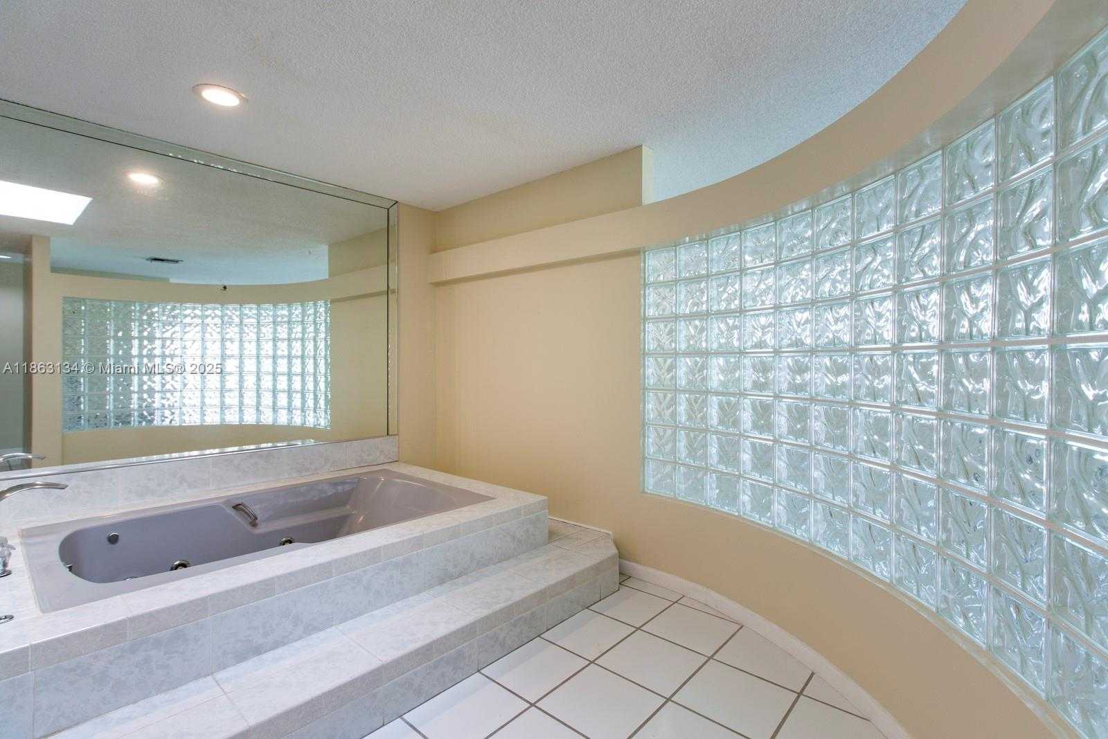 Small Image of 161 SOUTH WEST 129TH AVE, Miami Number 37