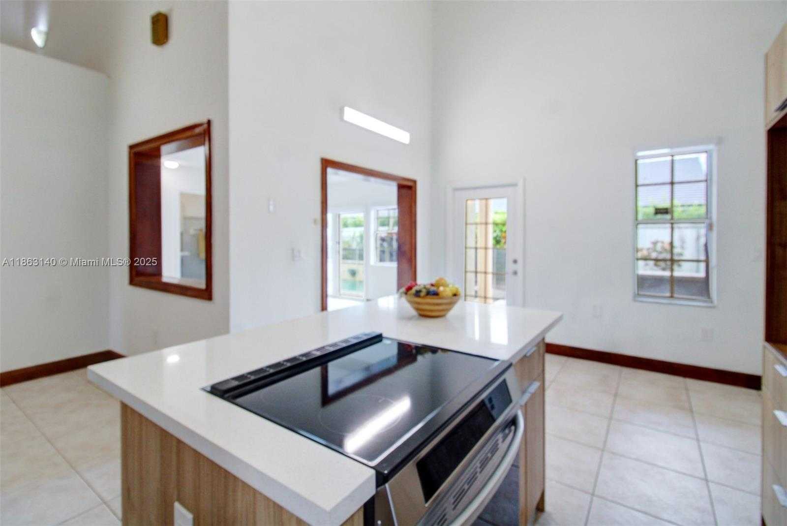 Small Image of 12370 SOUTH WEST 96TH ST, Miami Number 13