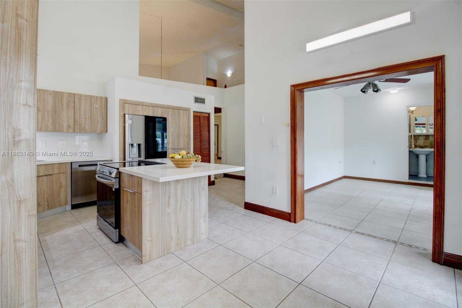 Small Image of 12370 SOUTH WEST 96TH ST, Miami Number 15
