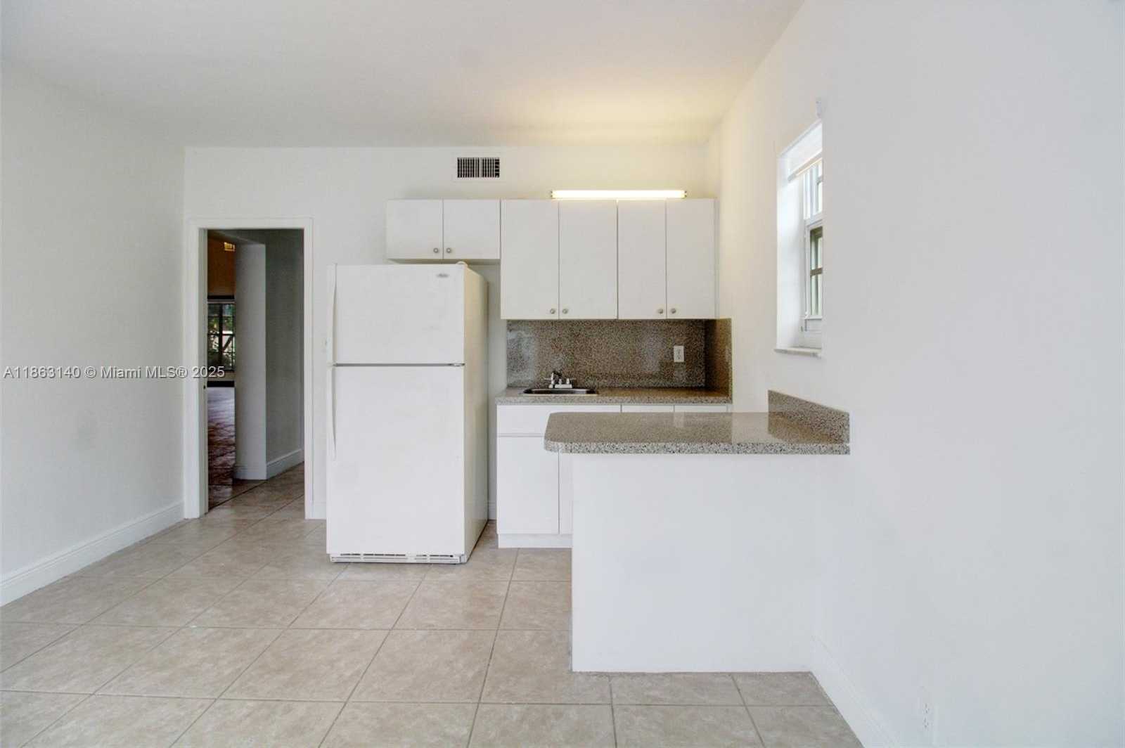 Small Image of 12370 SOUTH WEST 96TH ST, Miami Number 31