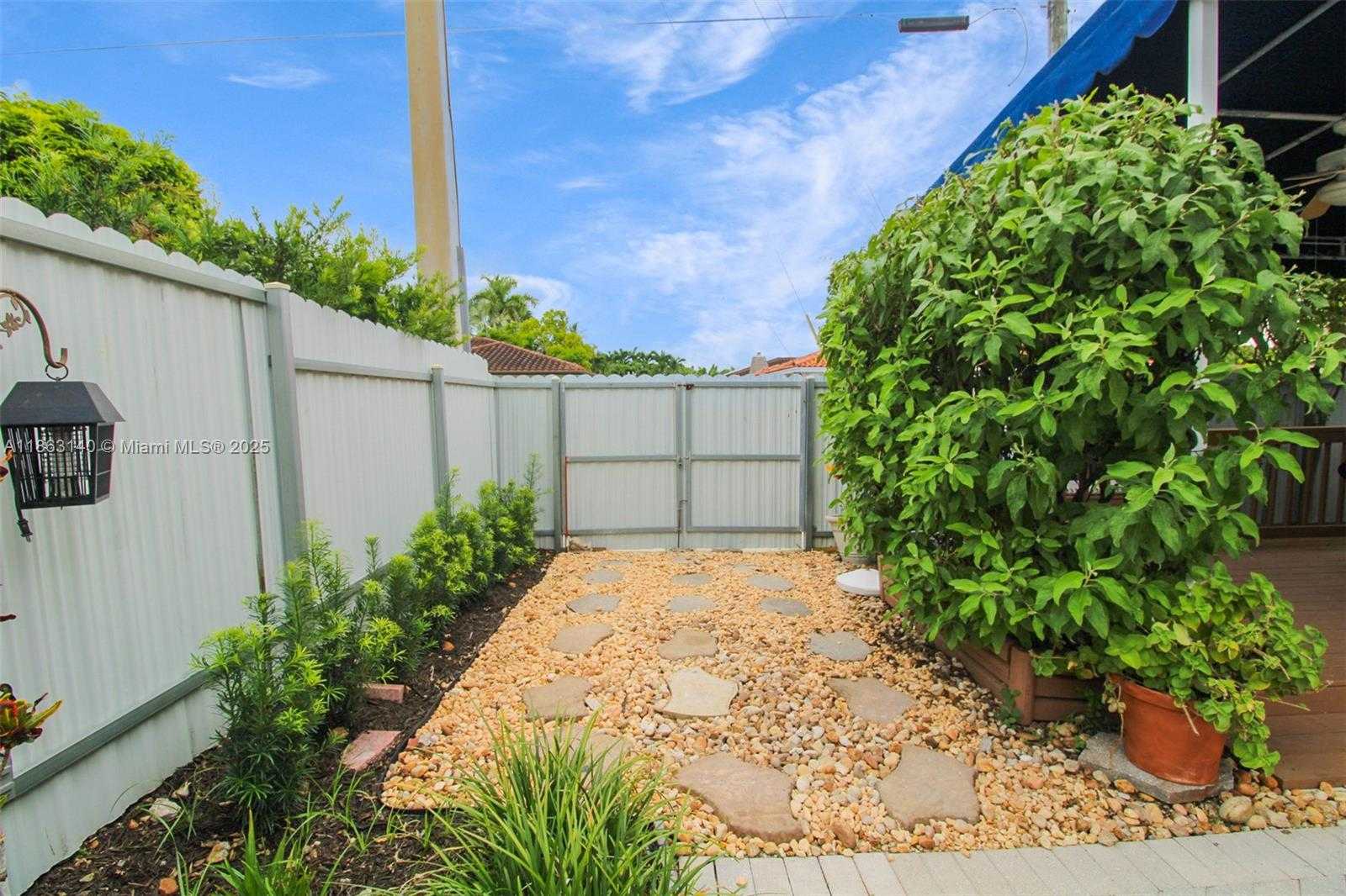 Small Image of 12370 SOUTH WEST 96TH ST, Miami Number 39