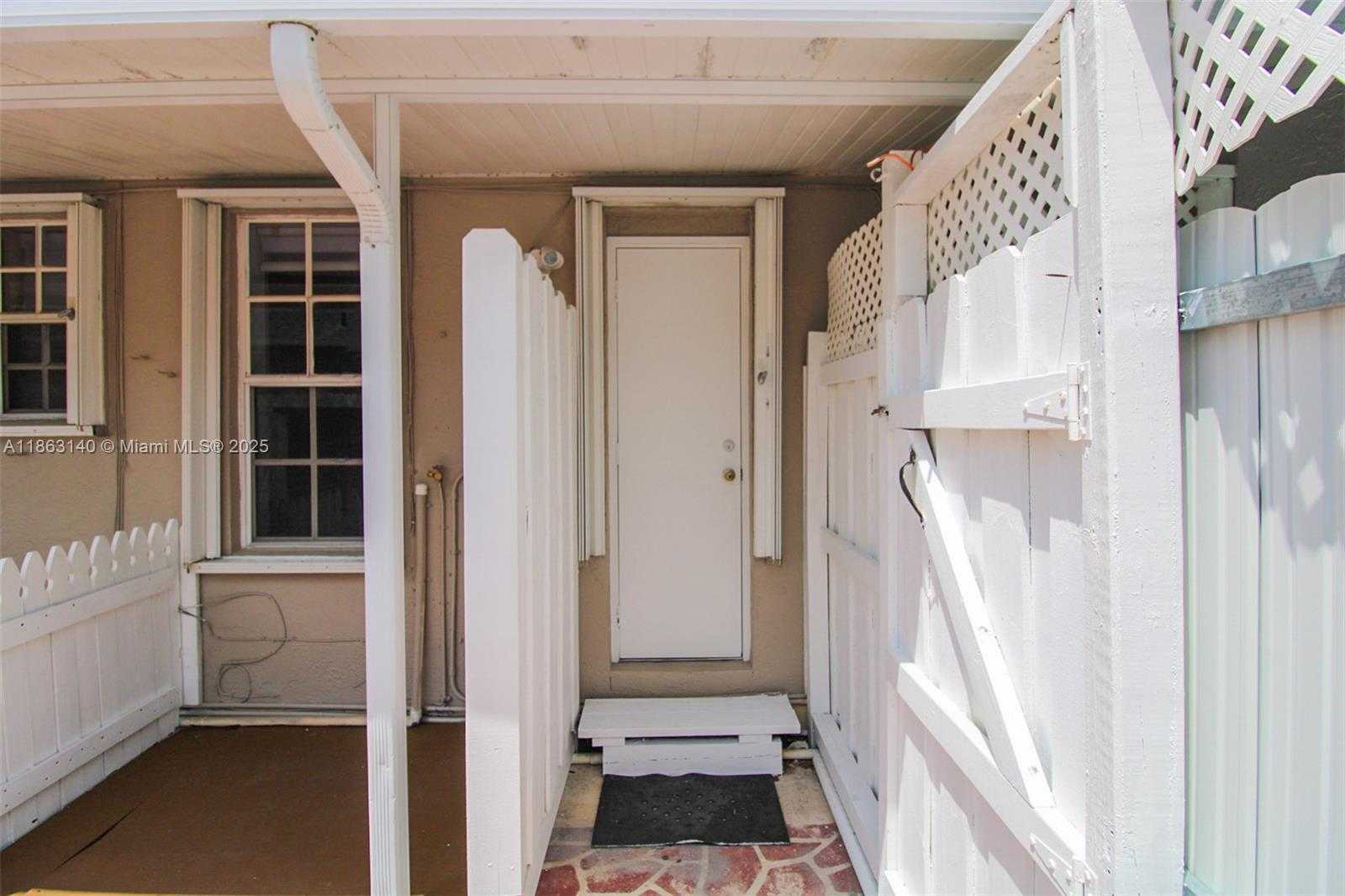Small Image of 12370 SOUTH WEST 96TH ST, Miami Number 48