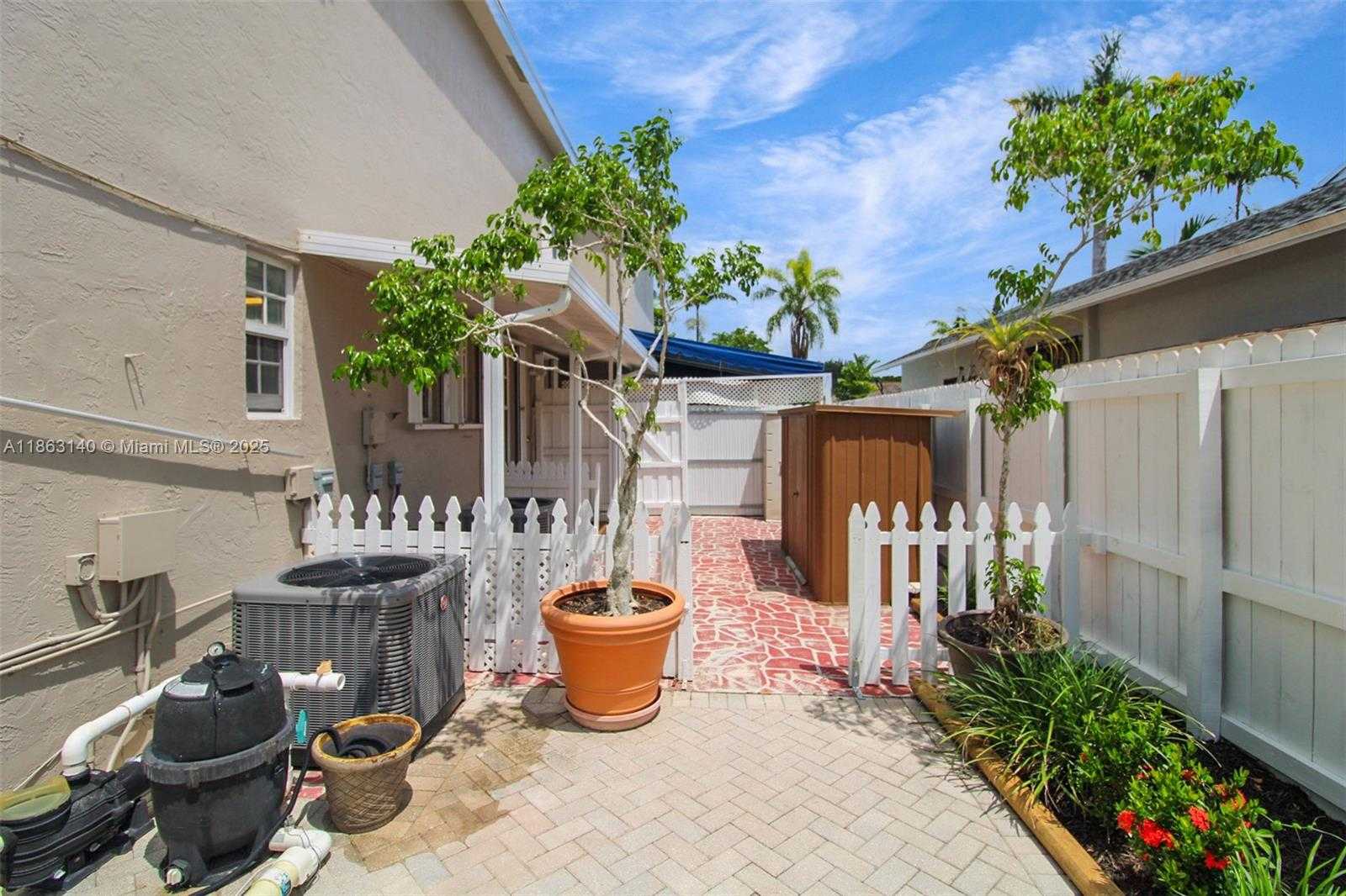 Small Image of 12370 SOUTH WEST 96TH ST, Miami Number 50