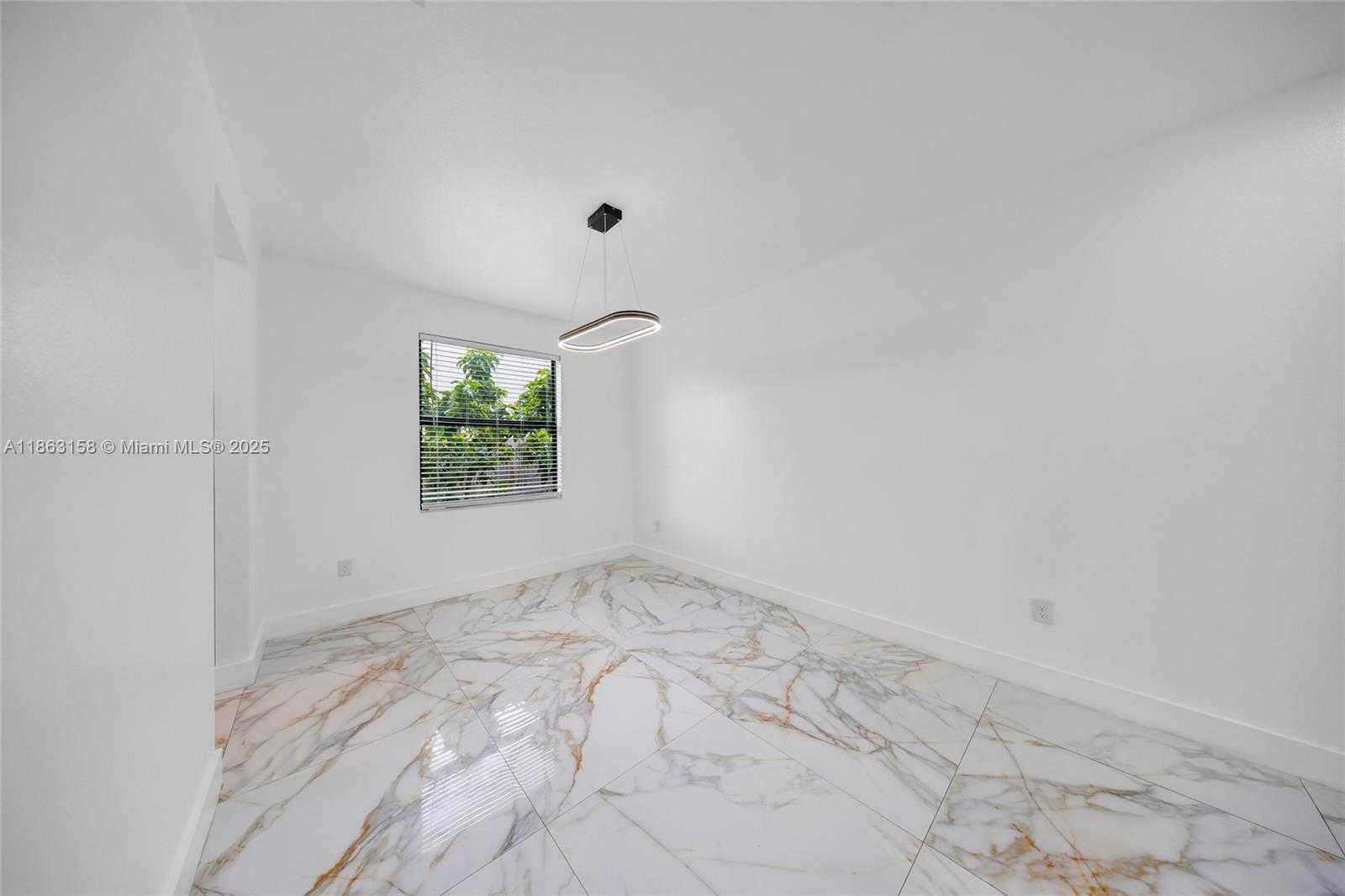 Small Image of 268 NORTH EAST 210TH WAY, Miami Number 10