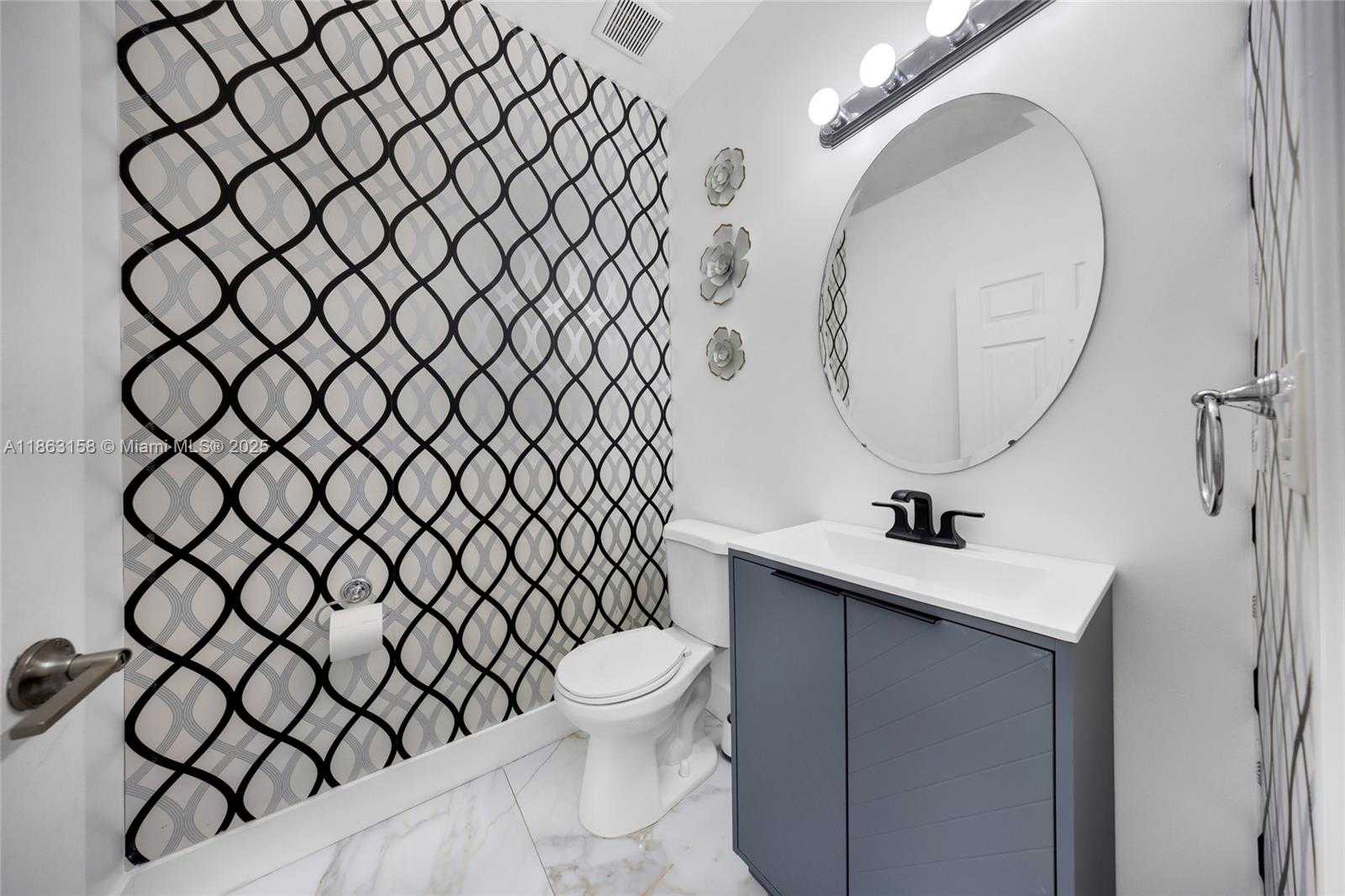 Small Image of 268 NORTH EAST 210TH WAY, Miami Number 12