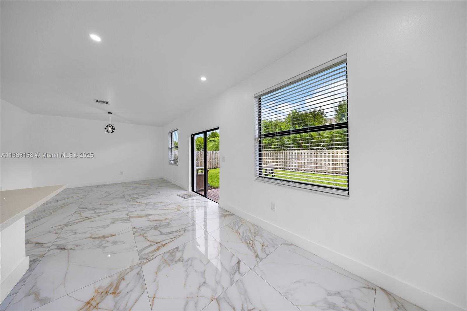 Small Image of 268 NORTH EAST 210TH WAY, Miami Number 19