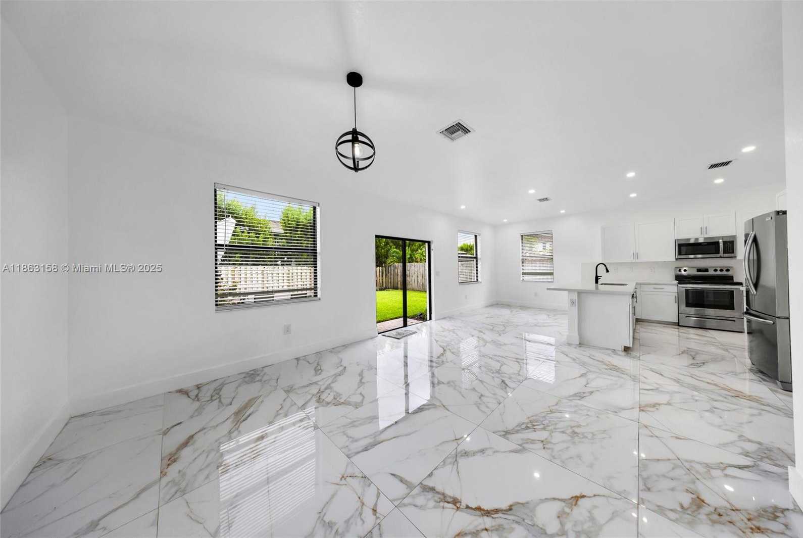 Small Image of 268 NORTH EAST 210TH WAY, Miami Number 21