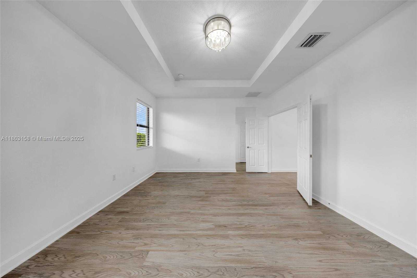 Small Image of 268 NORTH EAST 210TH WAY, Miami Number 29