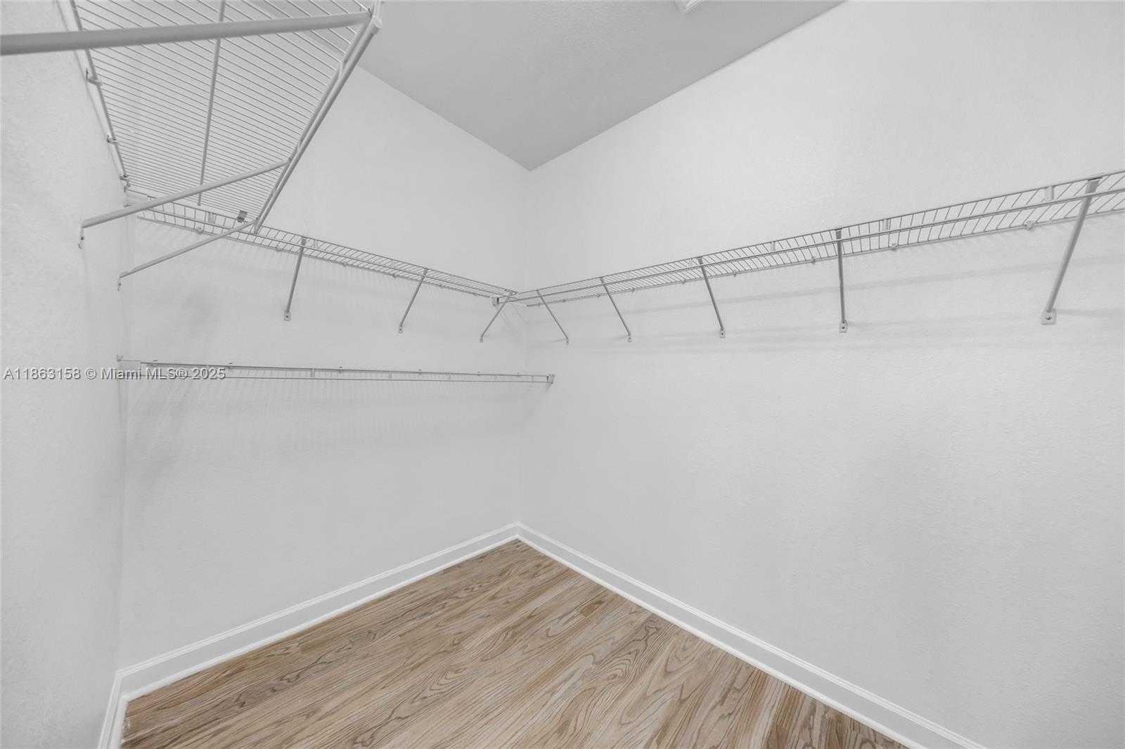 Small Image of 268 NORTH EAST 210TH WAY, Miami Number 31