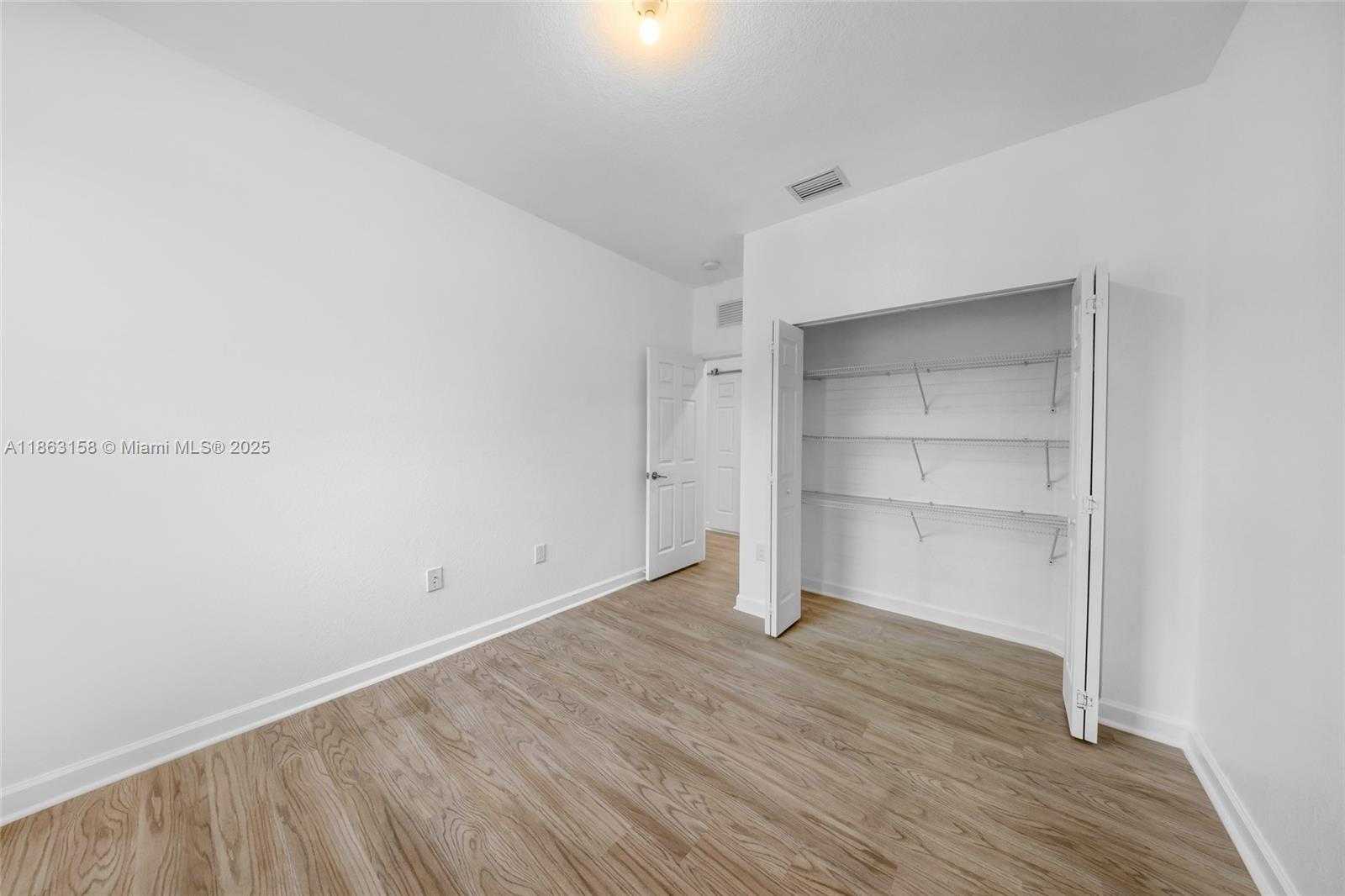 Small Image of 268 NORTH EAST 210TH WAY, Miami Number 38