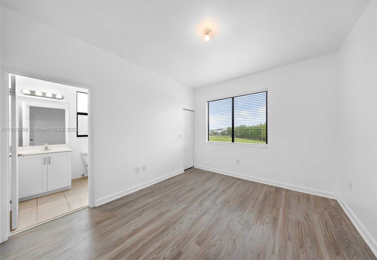Small Image of 268 NORTH EAST 210TH WAY, Miami Number 43