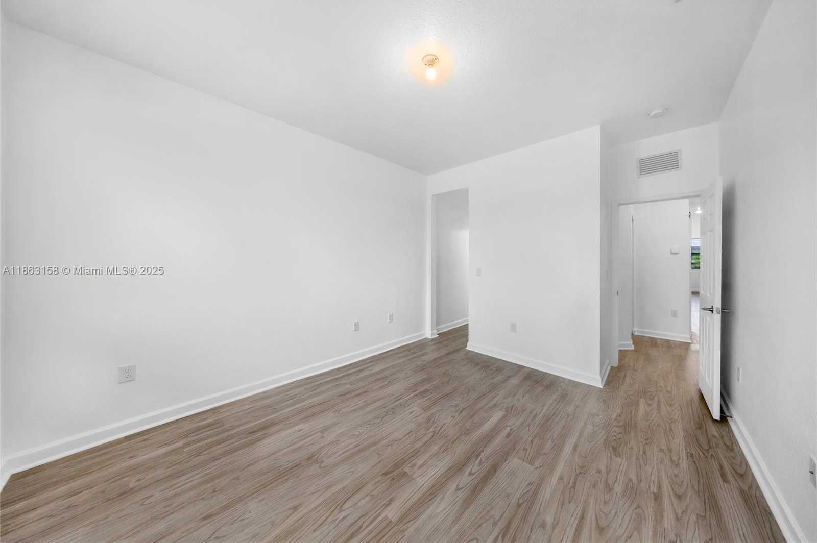 Small Image of 268 NORTH EAST 210TH WAY, Miami Number 48