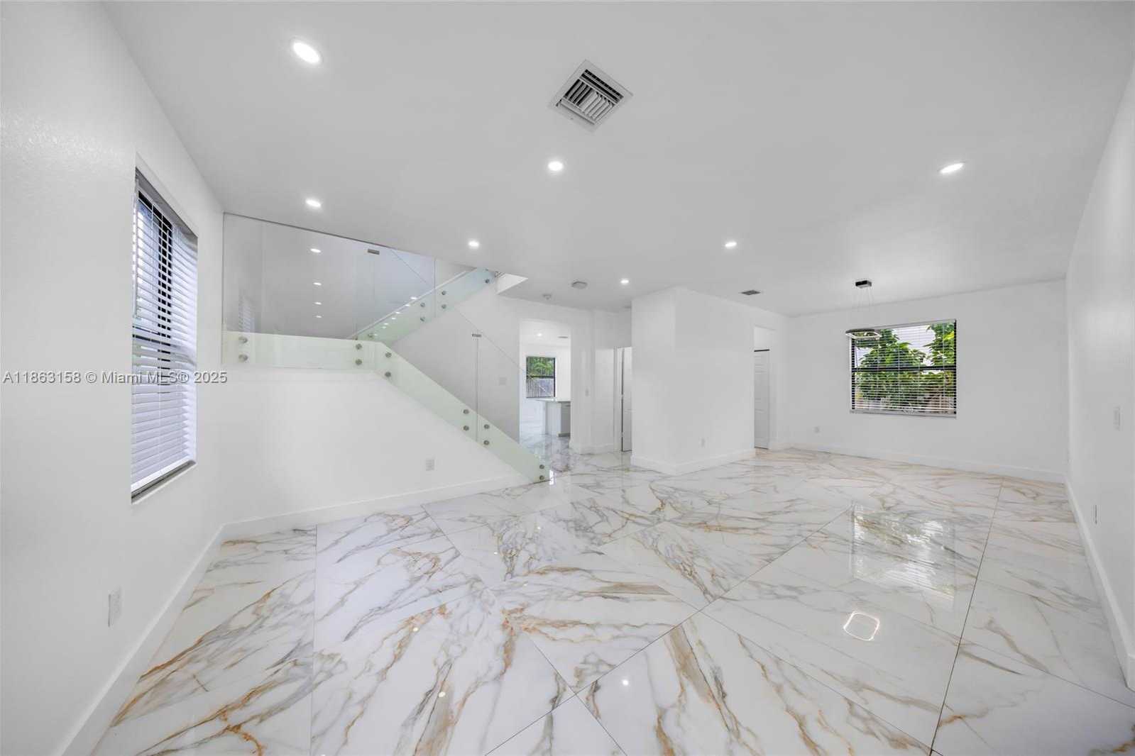Small Image of 268 NORTH EAST 210TH WAY, Miami Number 5