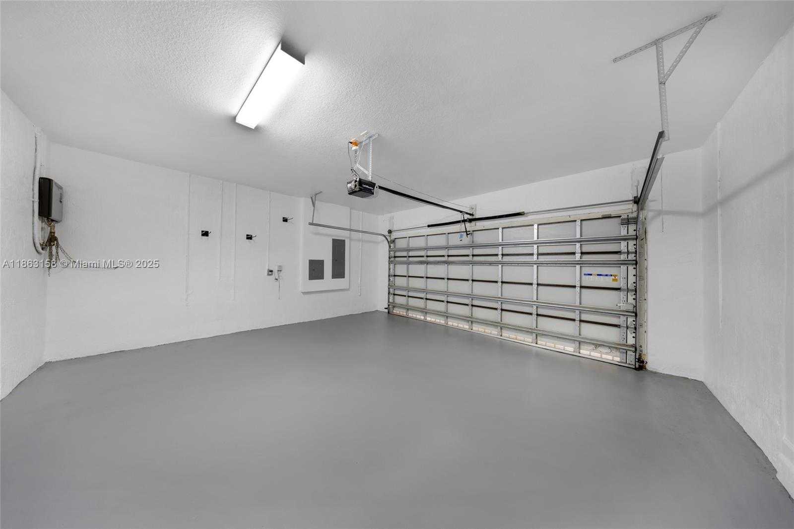 Small Image of 268 NORTH EAST 210TH WAY, Miami Number 52