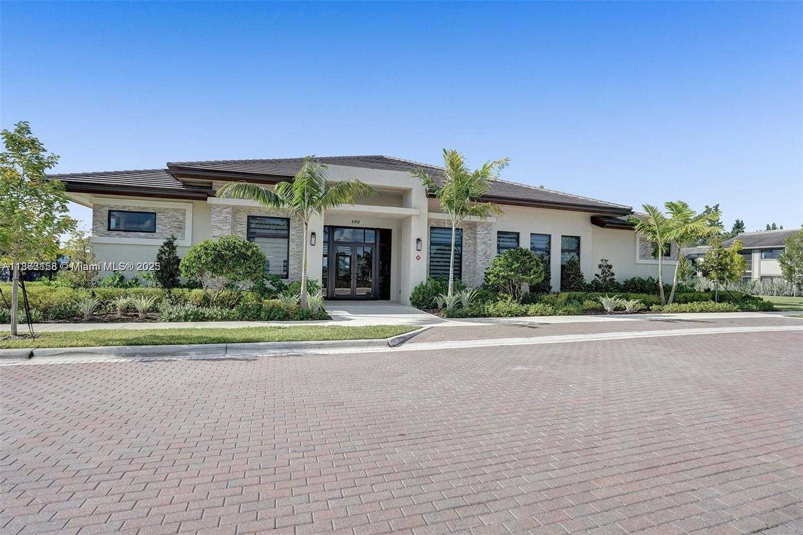 Small Image of 268 NORTH EAST 210TH WAY, Miami Number 68