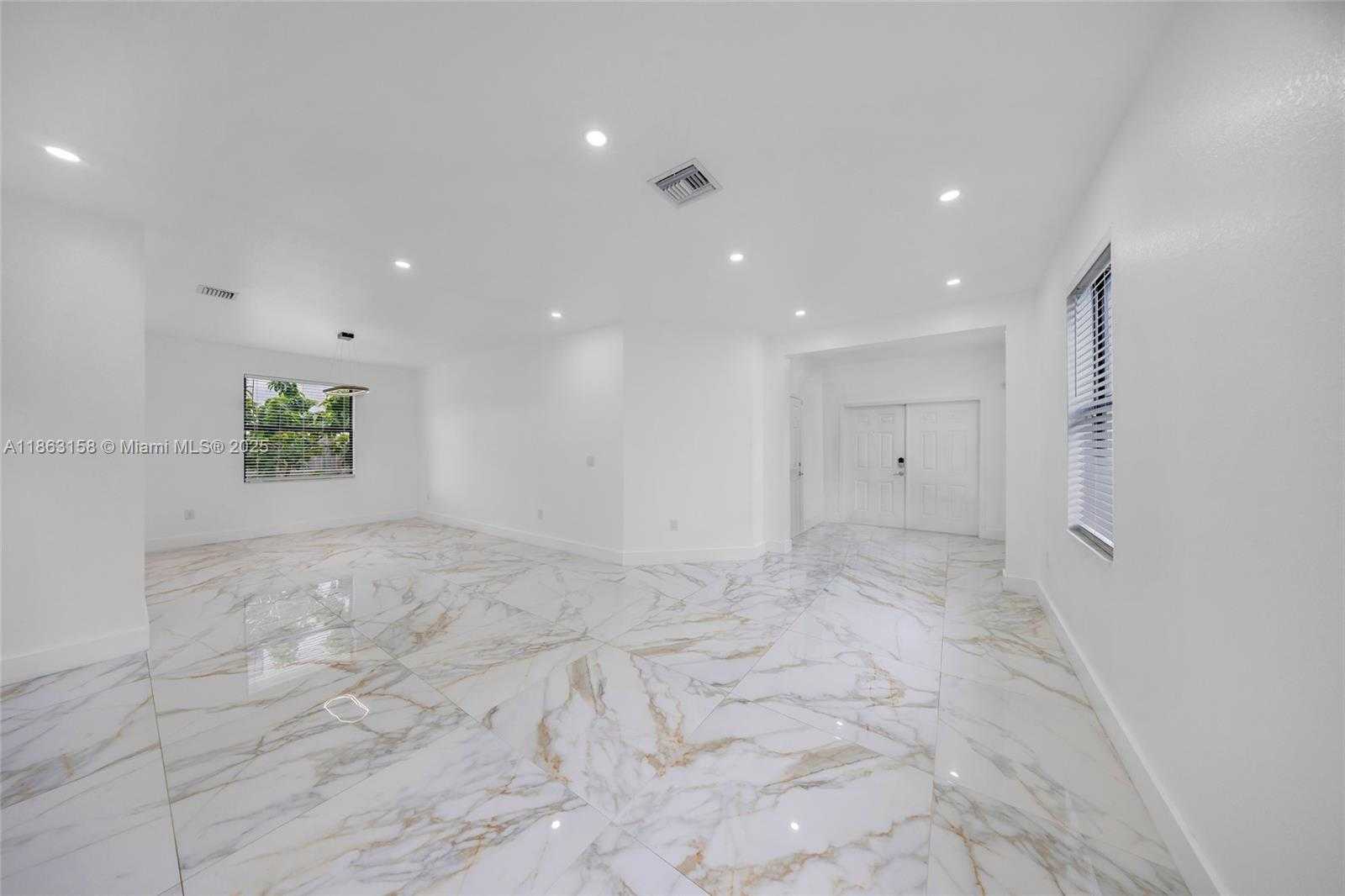 Small Image of 268 NORTH EAST 210TH WAY, Miami Number 7