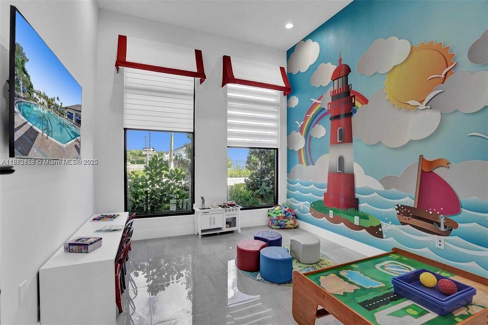 Small Image of 268 NORTH EAST 210TH WAY, Miami Number 71
