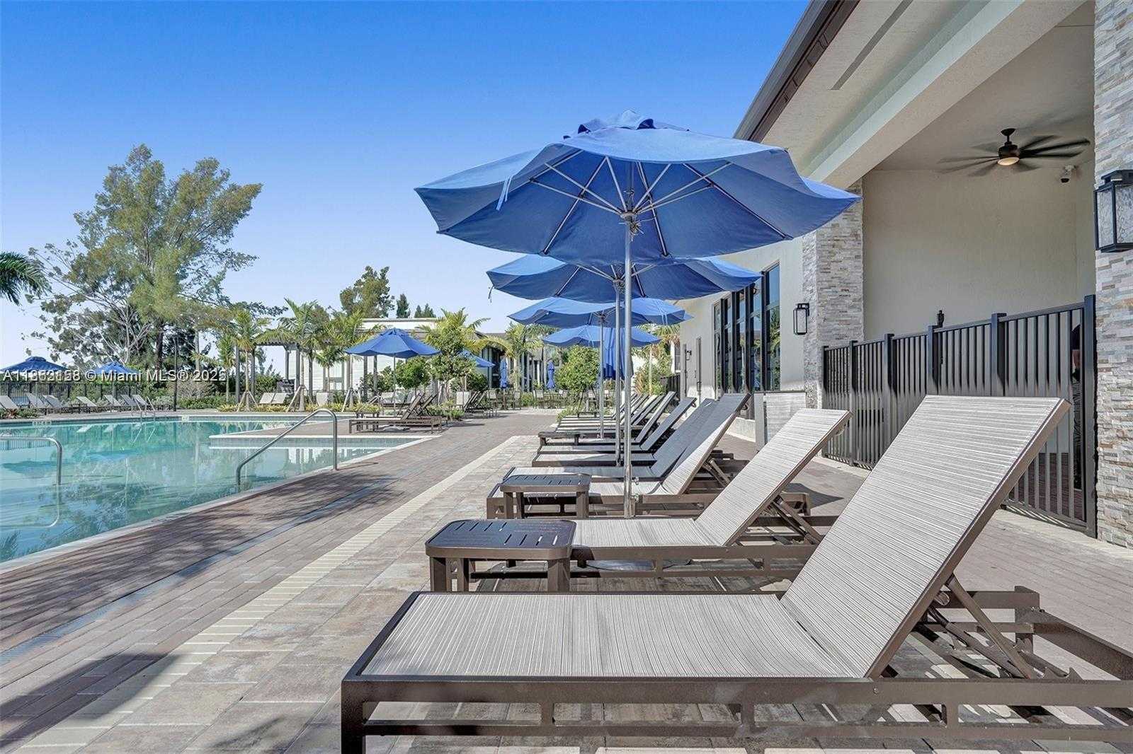 Small Image of 268 NORTH EAST 210TH WAY, Miami Number 76