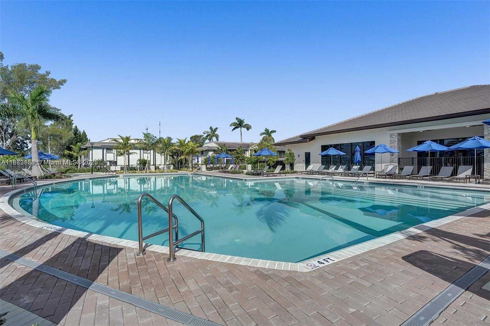 Small Image of 268 NORTH EAST 210TH WAY, Miami Number 78