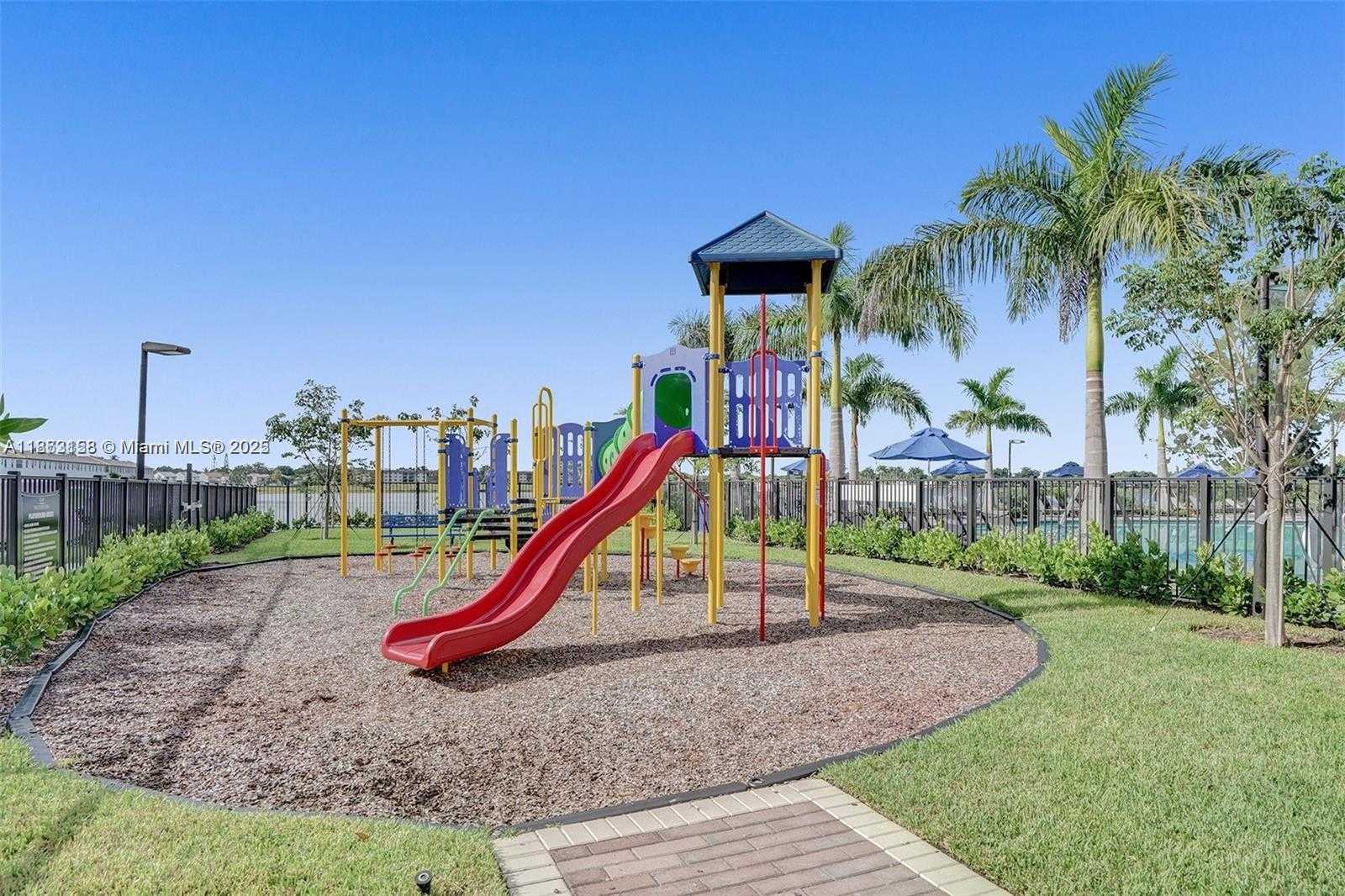 Small Image of 268 NORTH EAST 210TH WAY, Miami Number 84