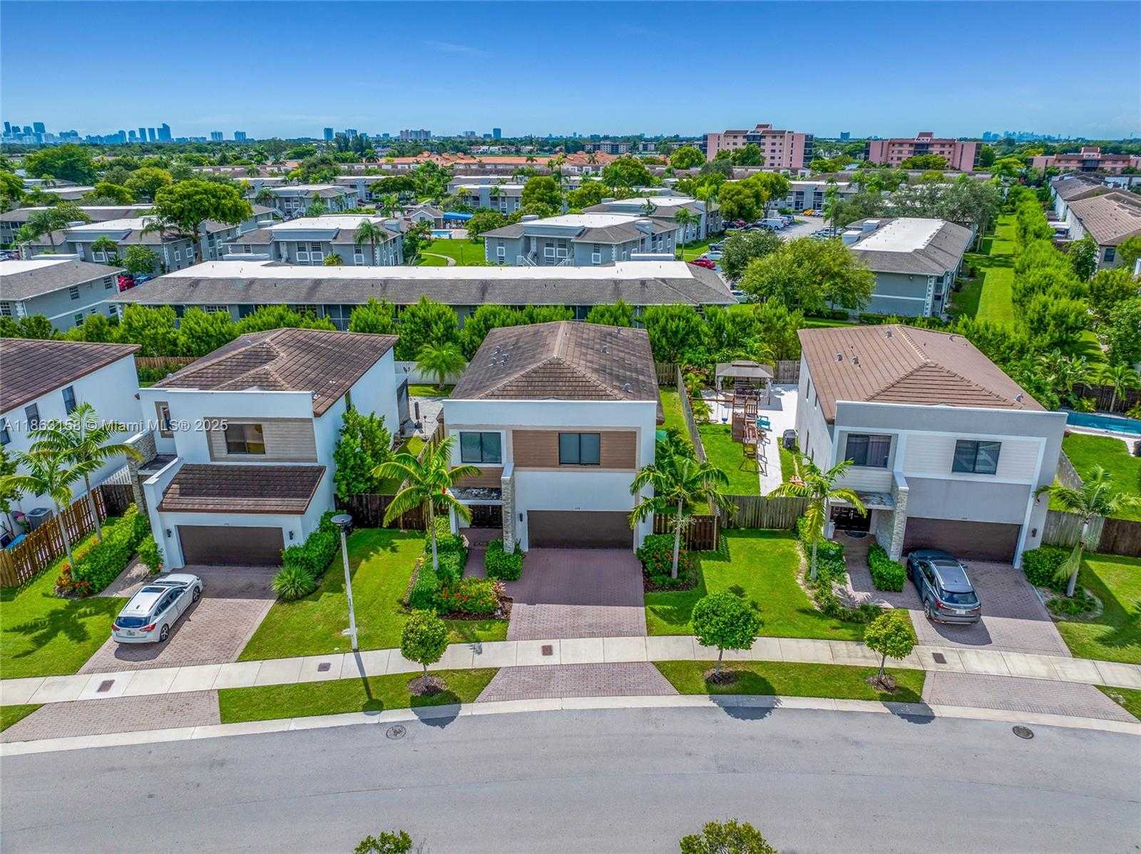 Small Image of 268 NORTH EAST 210TH WAY, Miami Number 87