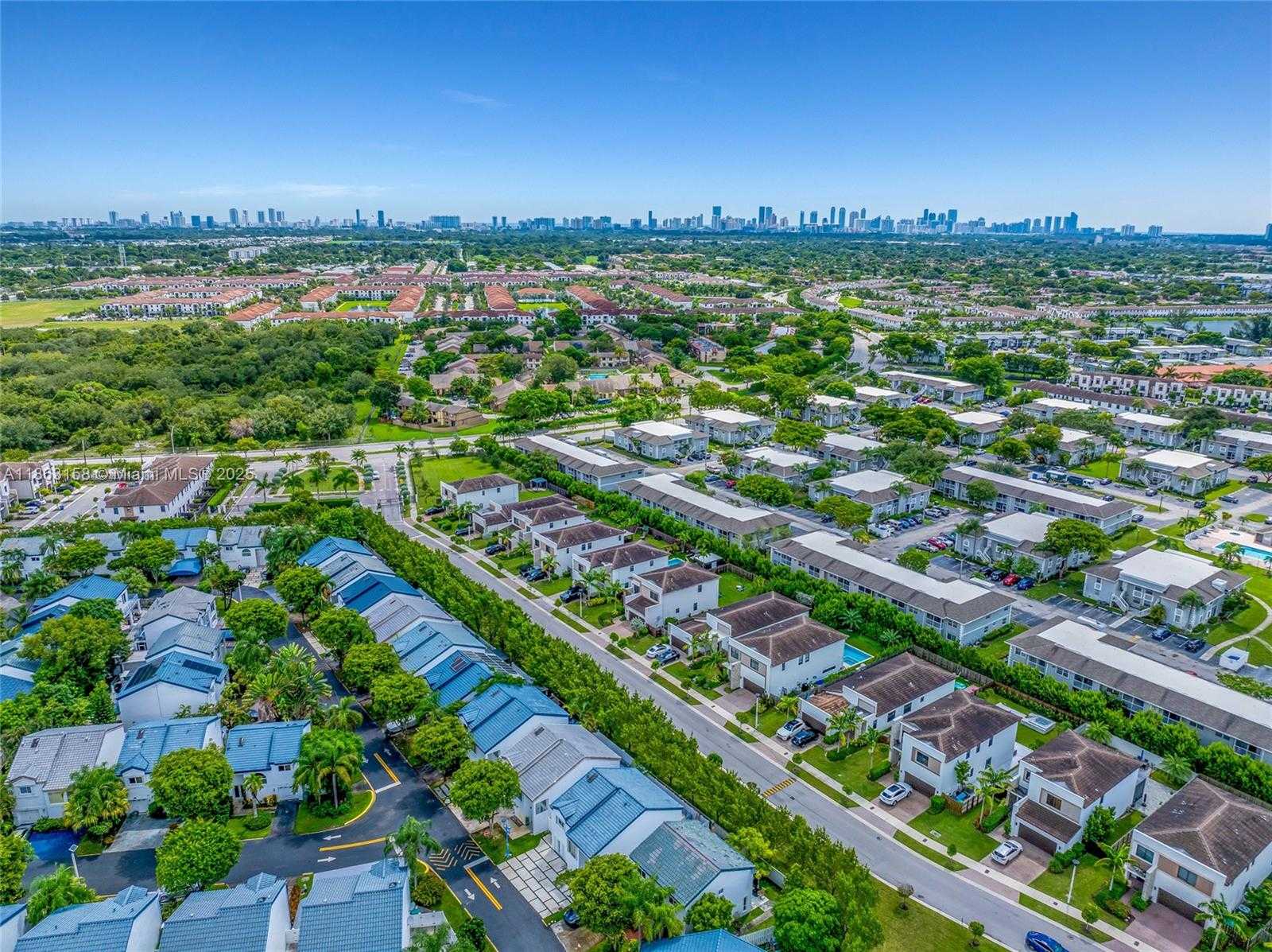 Small Image of 268 NORTH EAST 210TH WAY, Miami Number 95