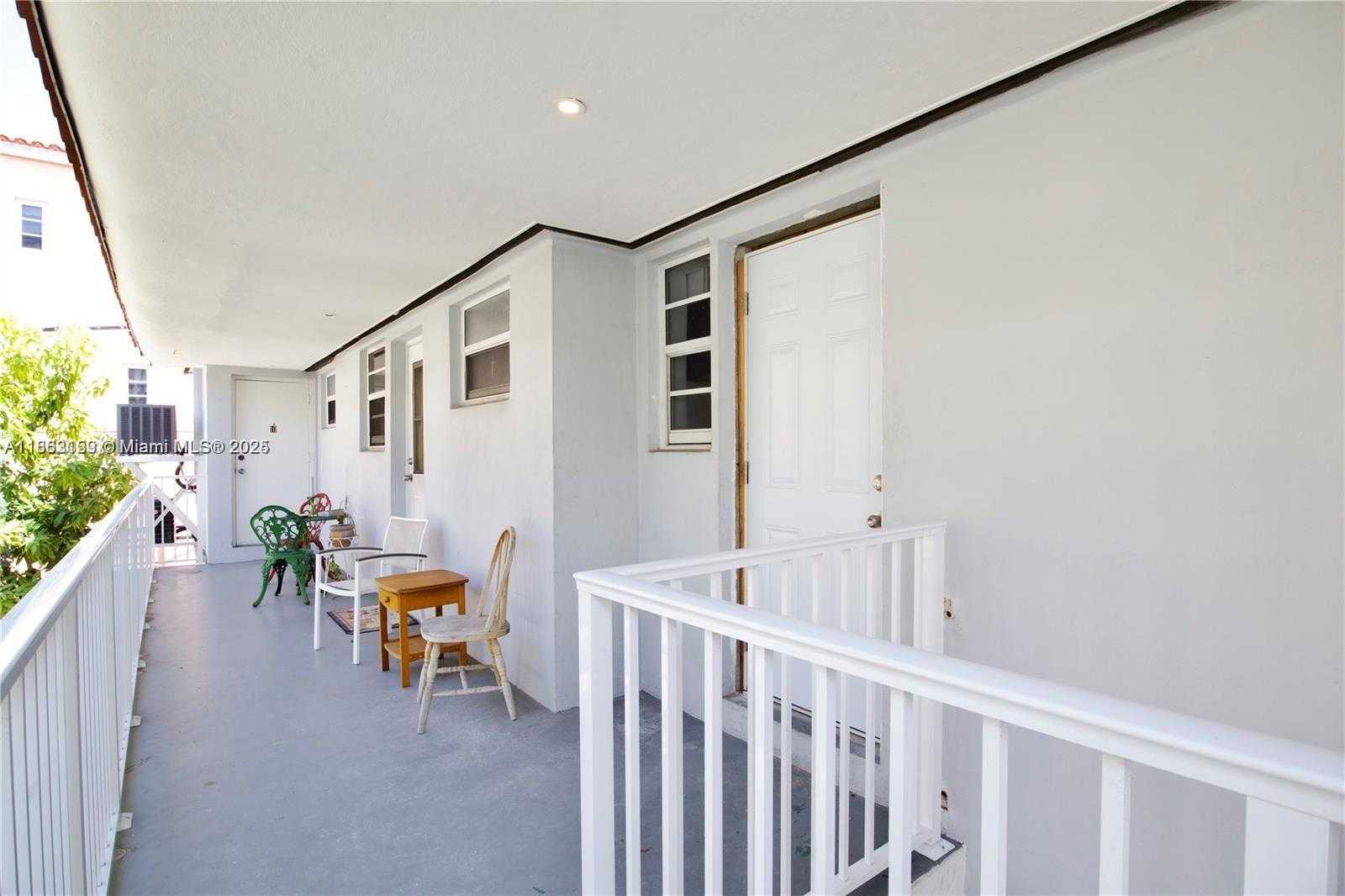 Small Image of 4201 INDIAN CREEK DR #8, Miami Beach Number 4