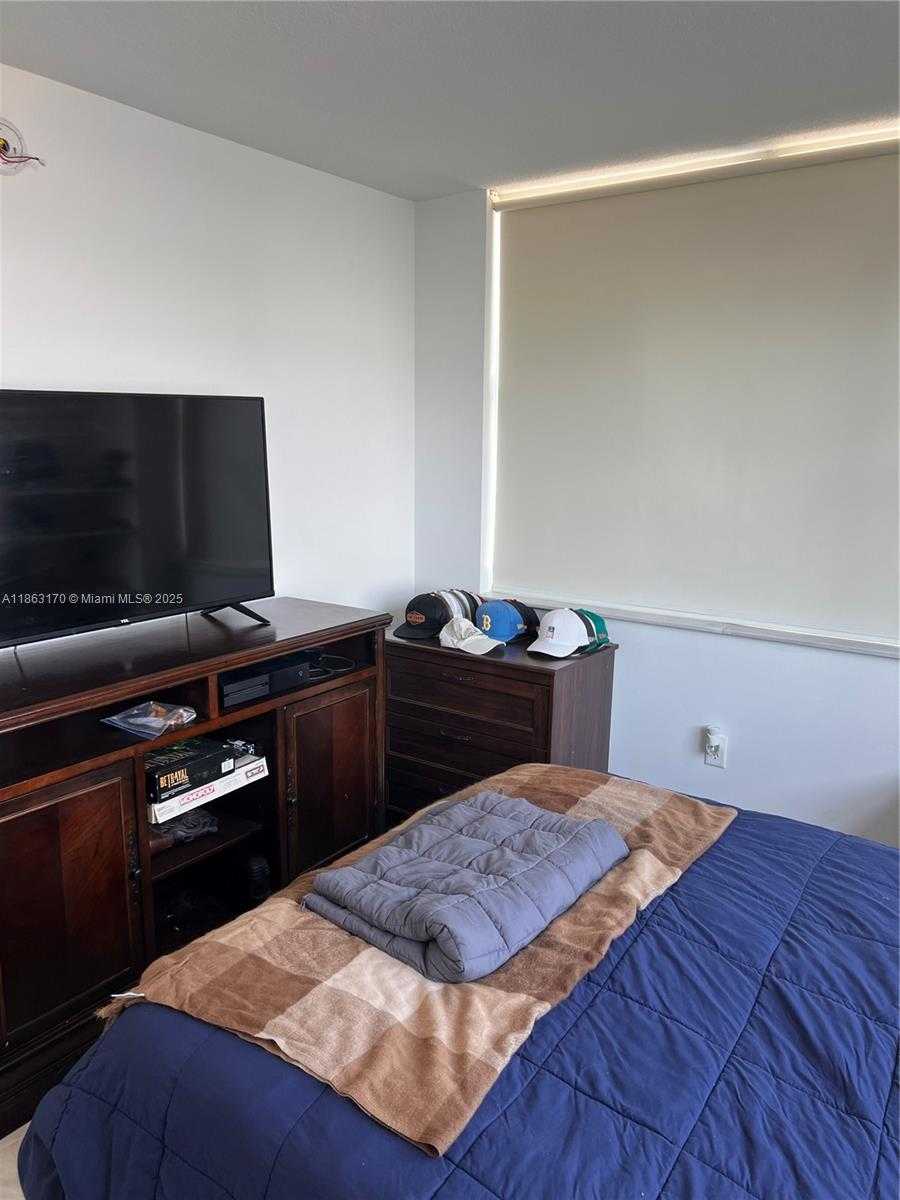 Small Image of 31 SOUTH EAST 5TH ST #2801, Miami Number 29