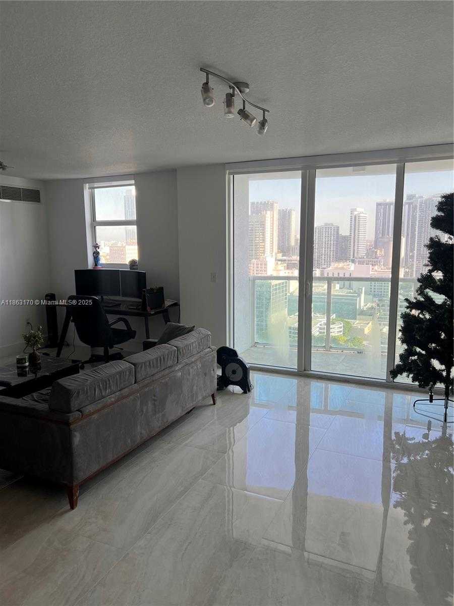 Small Image of 31 SOUTH EAST 5TH ST #2801, Miami Number 6