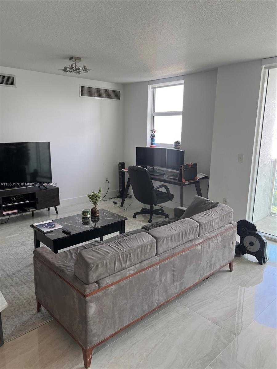 Small Image of 31 SOUTH EAST 5TH ST #2801, Miami Number 9