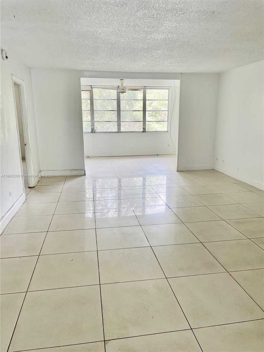 Small Image of 445 NORTH EAST 195TH ST #326, Miami Number 4