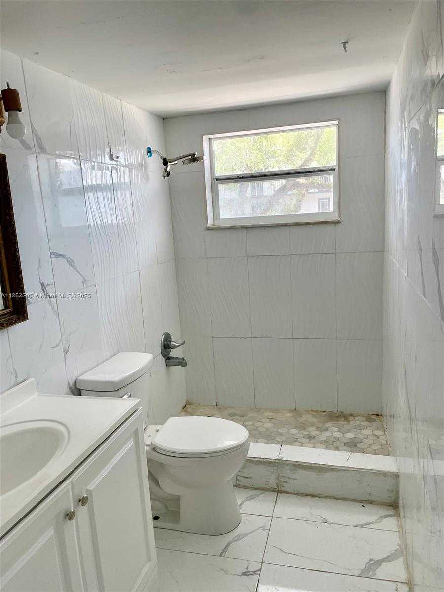 Small Image of 445 NORTH EAST 195TH ST #326, Miami Number 7