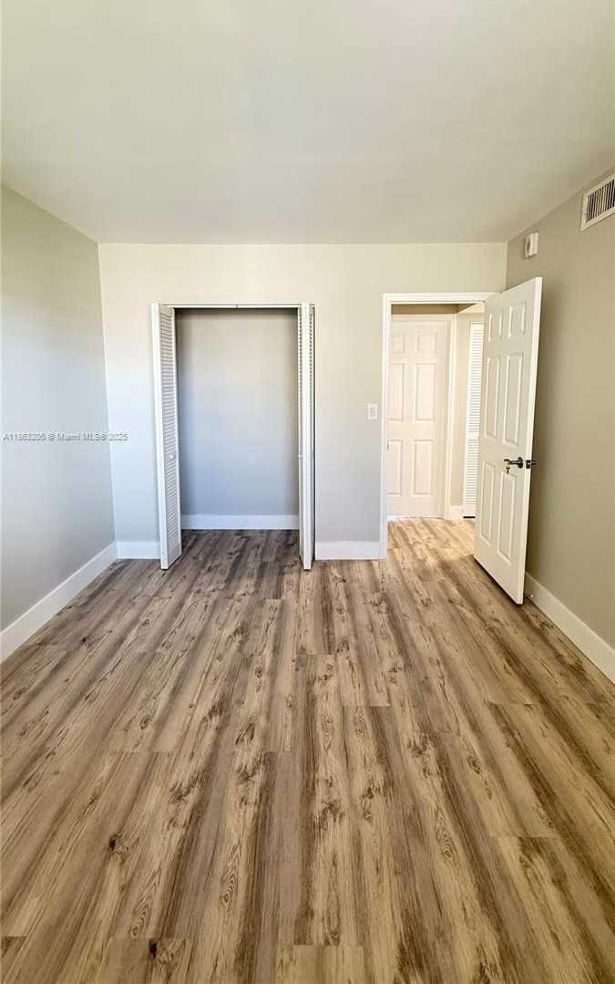 Small Image of 1750 NORTH EAST 191ST ST #725-4, Miami Number 10