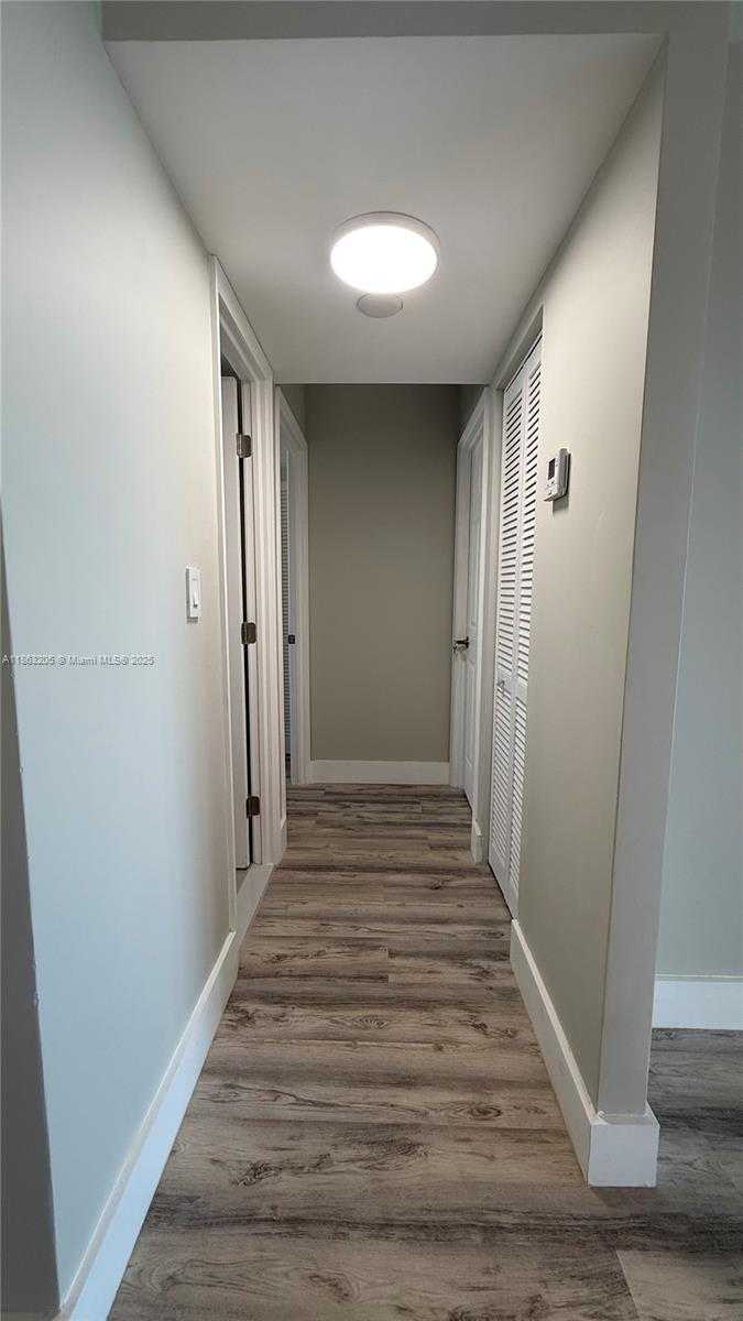 Small Image of 1750 NORTH EAST 191ST ST #725-4, Miami Number 8