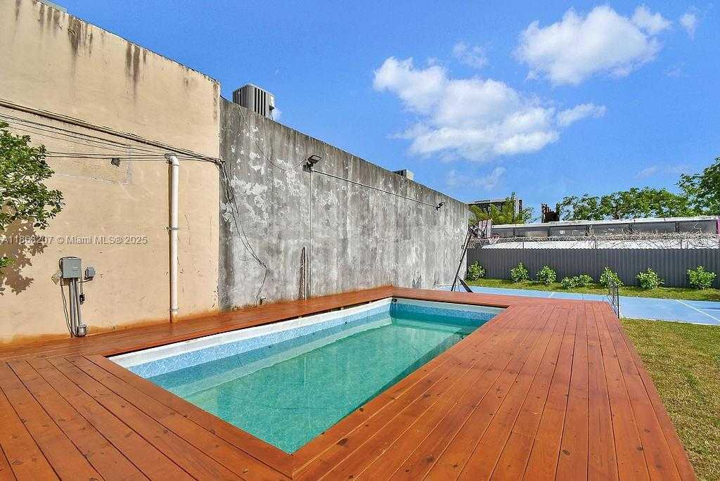 Small Image of 187 NORTH WEST 53RD ST, Miami Number 17