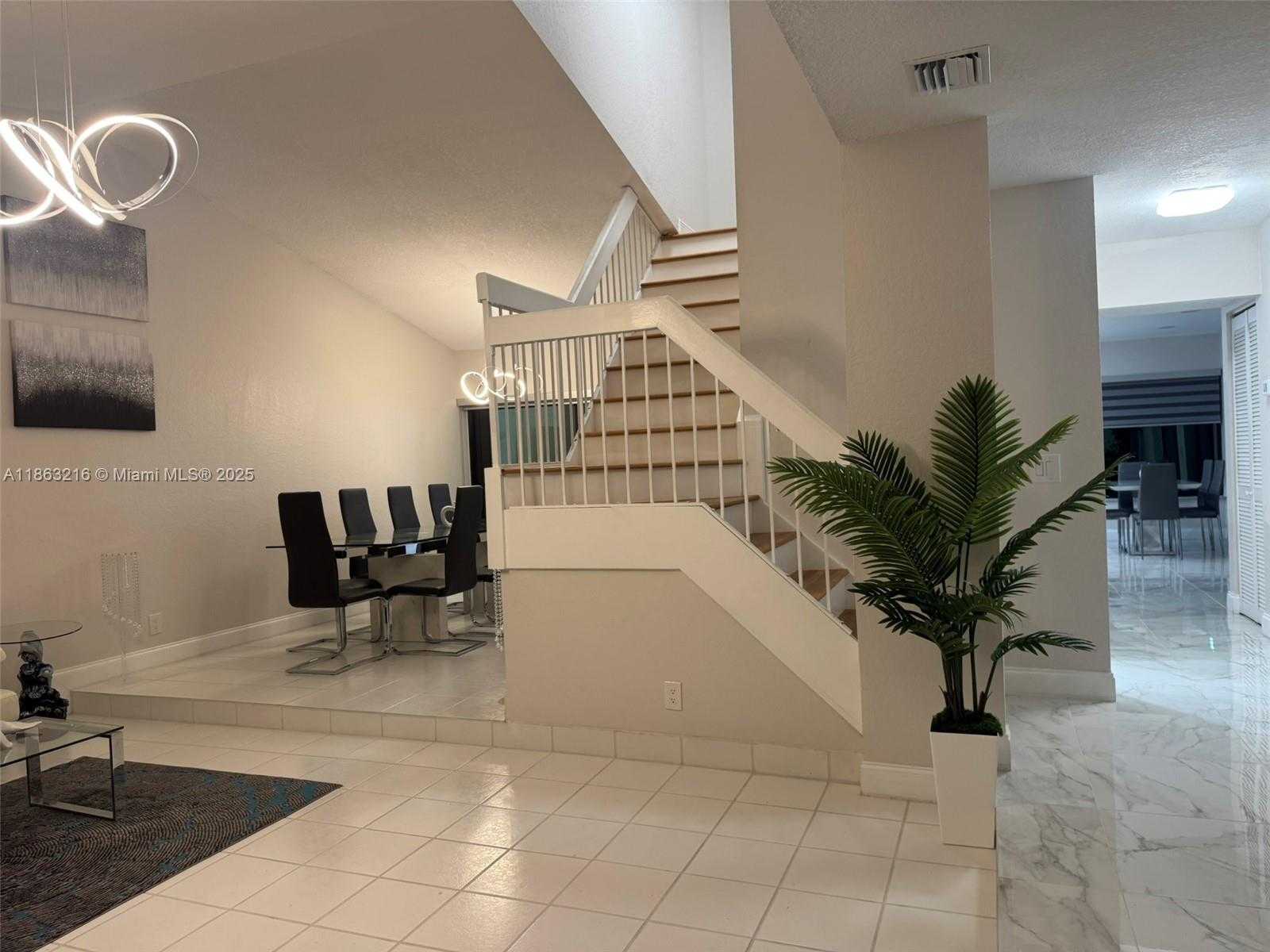 Small Image of 331 PATIO VILLAGE TER, Weston Number 13