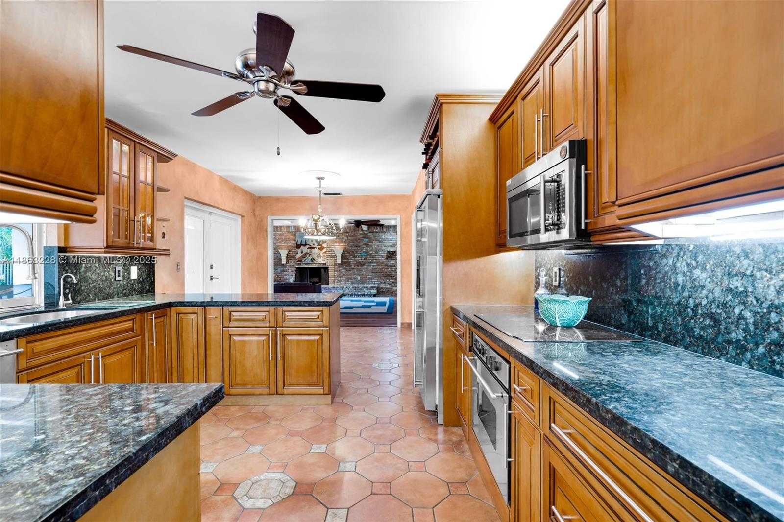 Small Image of 7210 WEST TROON CIR #., Miami Lakes Number 10