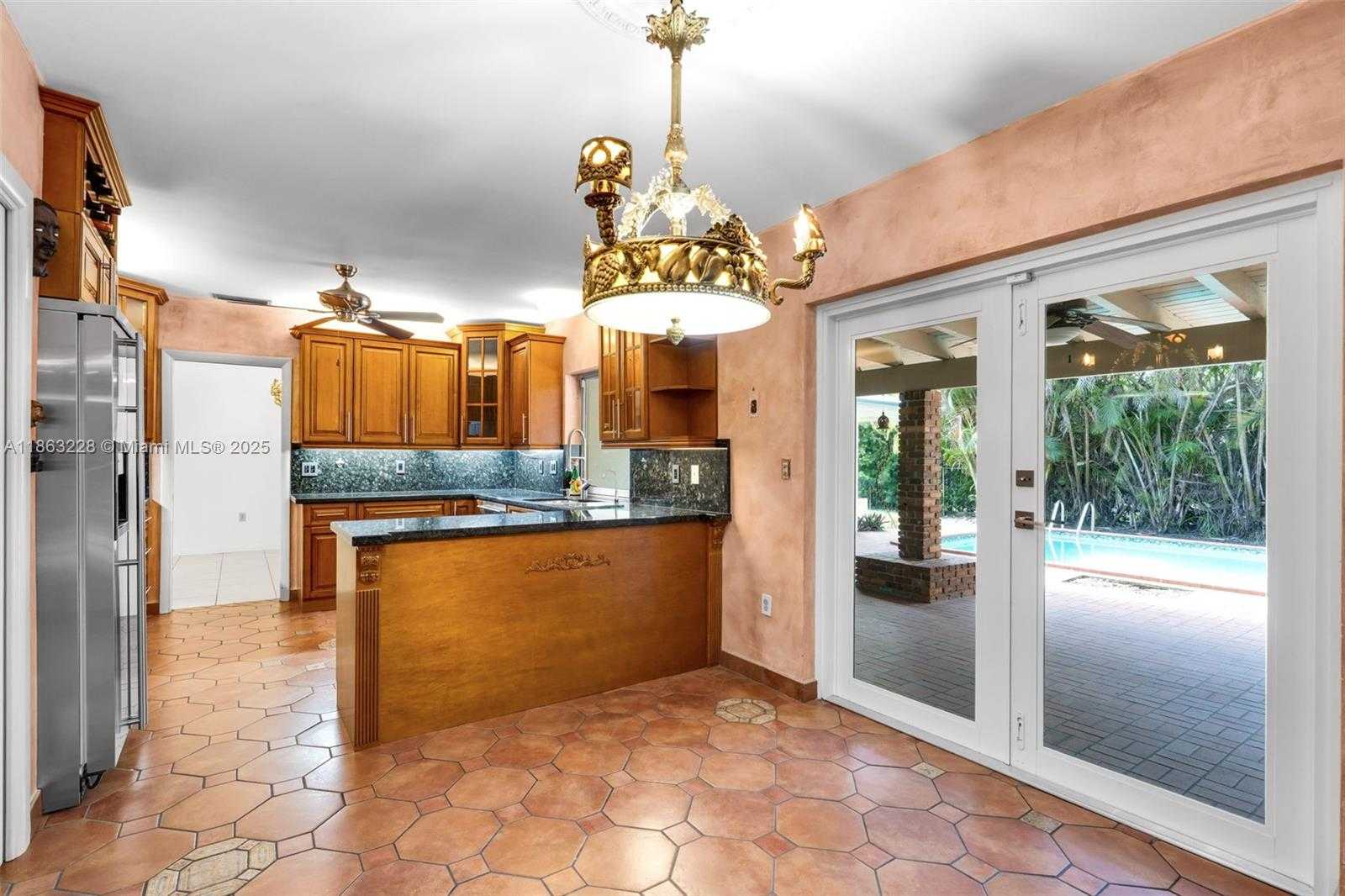 Small Image of 7210 WEST TROON CIR #., Miami Lakes Number 11