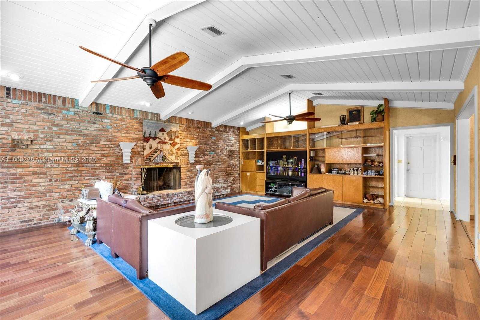 Small Image of 7210 WEST TROON CIR #., Miami Lakes Number 14