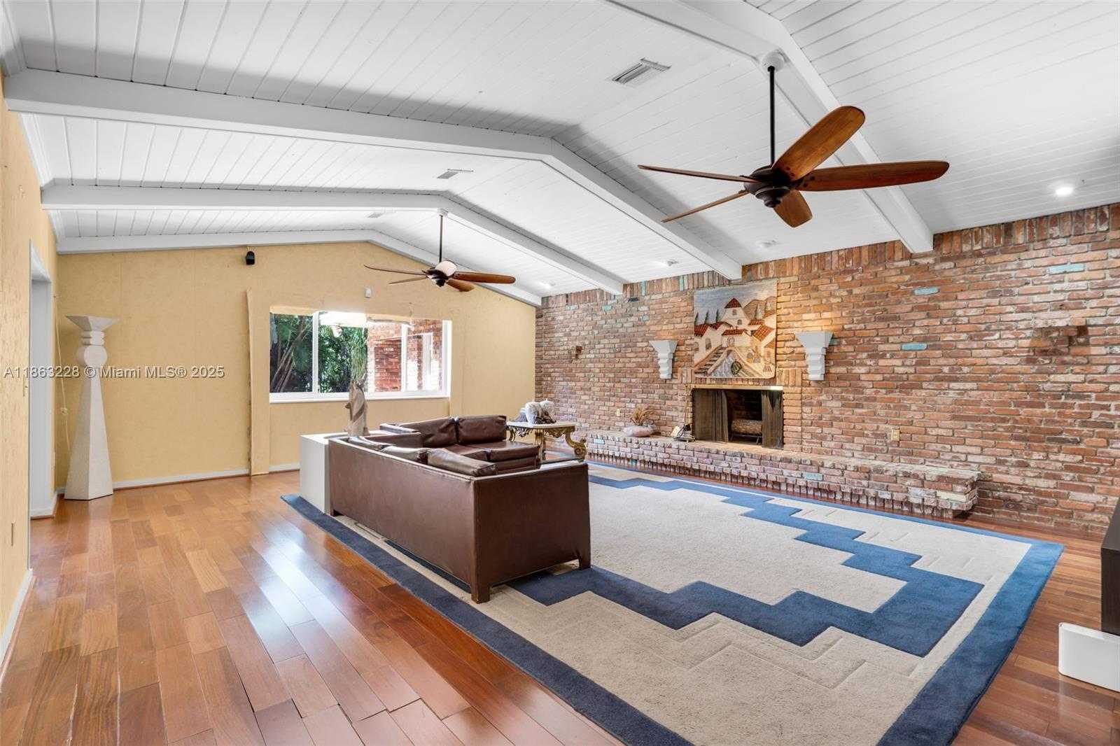 Small Image of 7210 WEST TROON CIR #., Miami Lakes Number 16