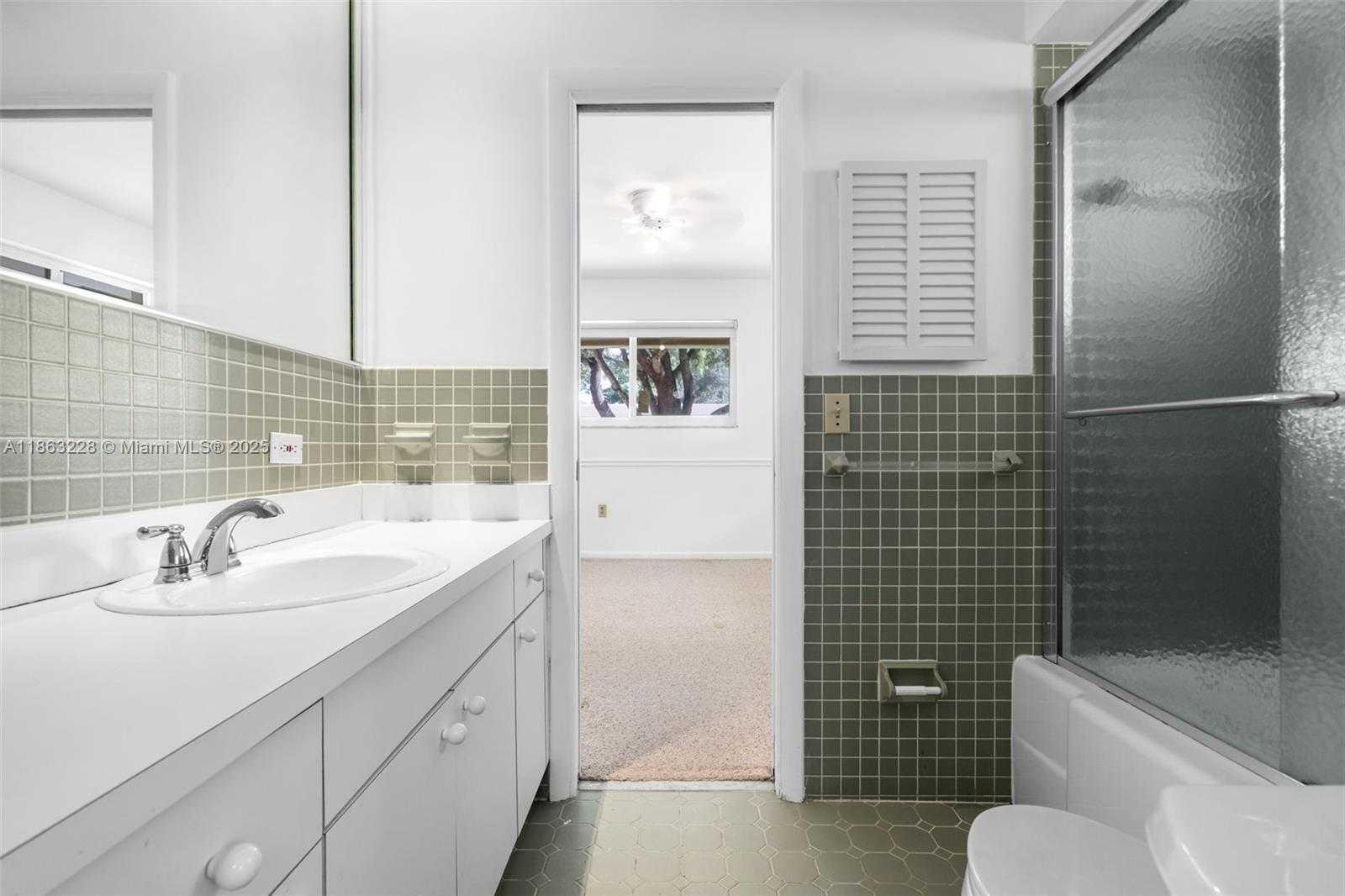 Small Image of 7210 WEST TROON CIR #., Miami Lakes Number 21