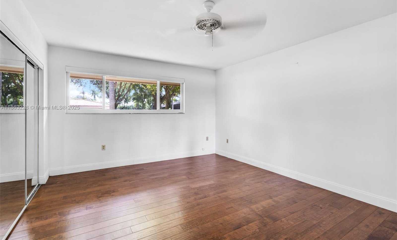 Small Image of 7210 WEST TROON CIR #., Miami Lakes Number 25