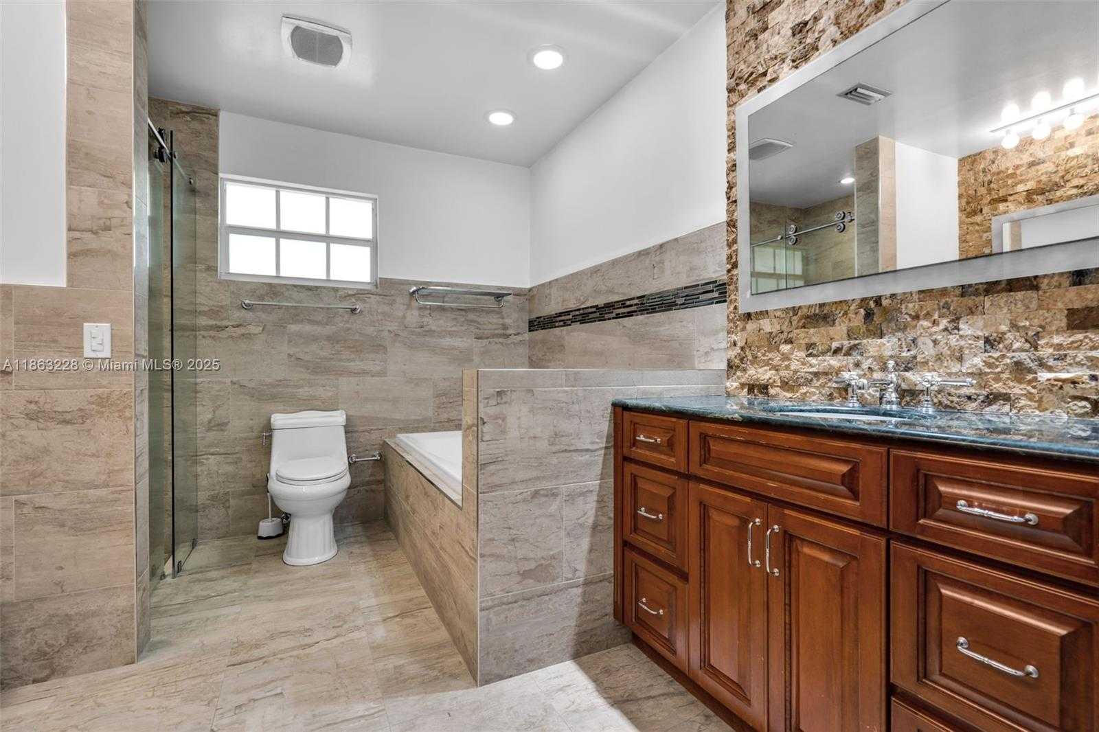 Small Image of 7210 WEST TROON CIR #., Miami Lakes Number 28