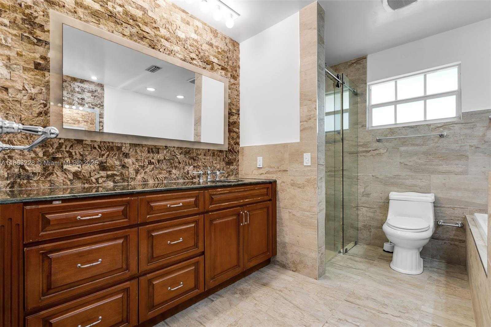 Small Image of 7210 WEST TROON CIR #., Miami Lakes Number 29