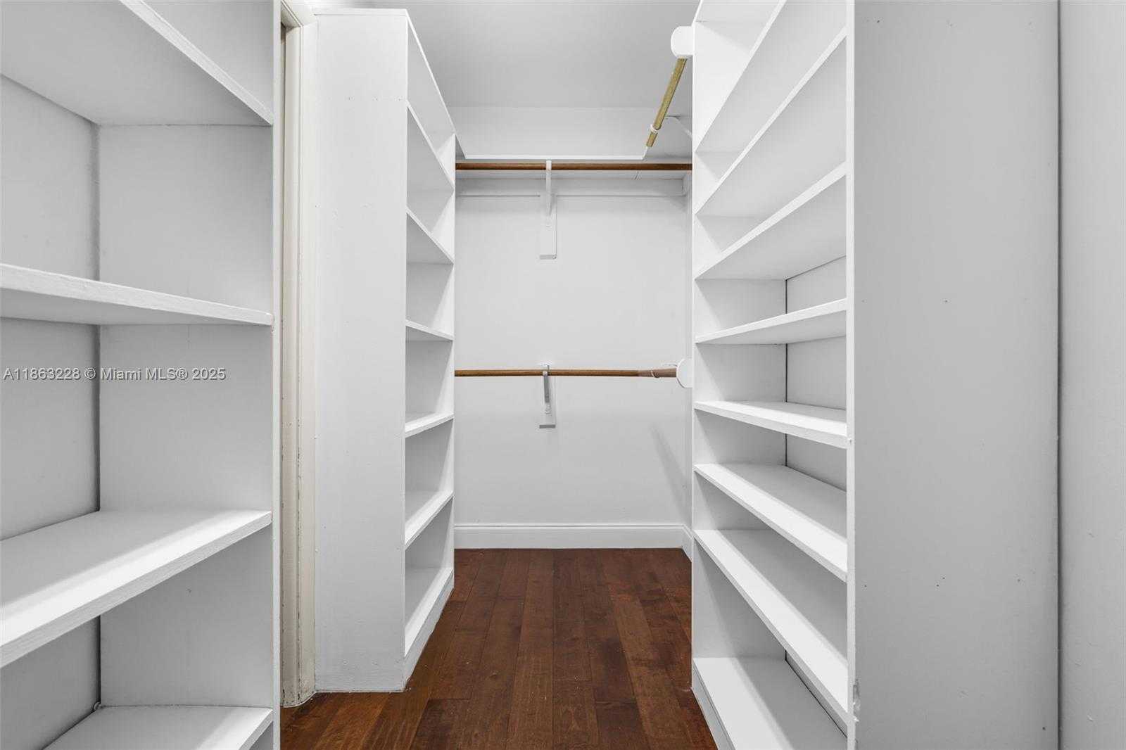 Small Image of 7210 WEST TROON CIR #., Miami Lakes Number 31