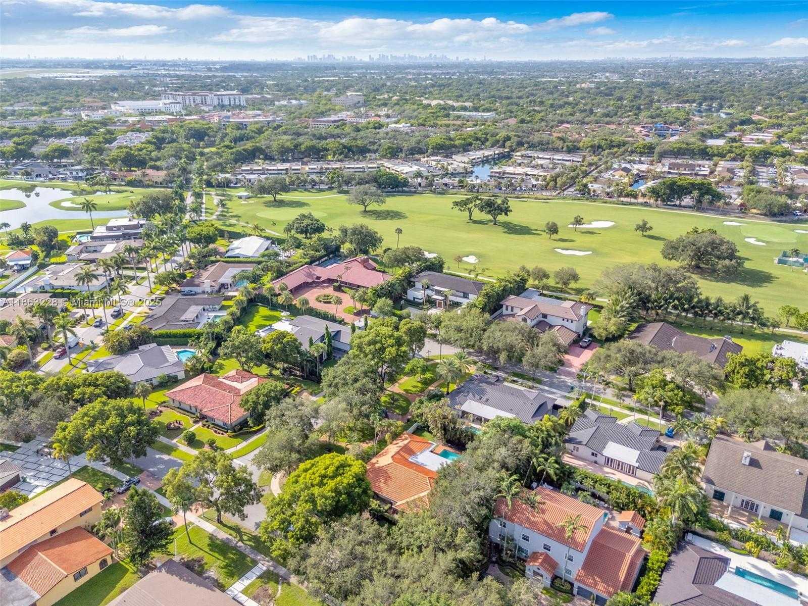 Small Image of 7210 WEST TROON CIR #., Miami Lakes Number 43